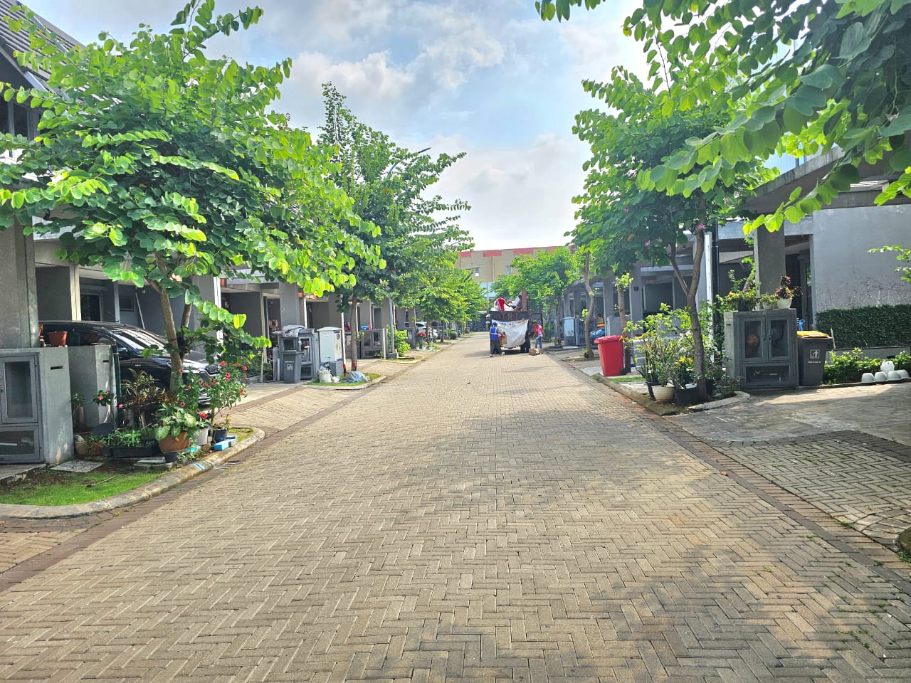 Dijual rumah sudah renovasi di Harapan Indah Cluster Asera Nishi