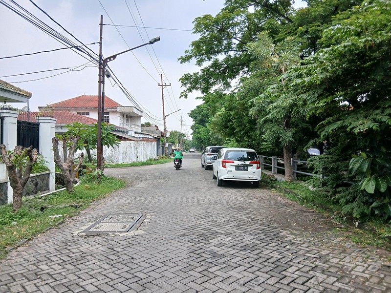 Jual Rumah SHM Hook di Jalan Raya Darmo Harapan, Surabaya