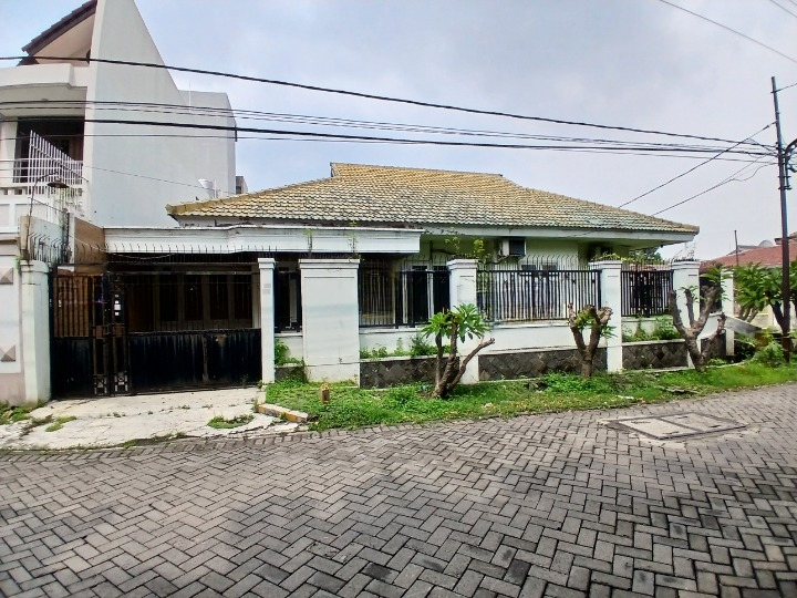Jual Rumah SHM Hook di Jalan Raya Darmo Harapan, Surabaya