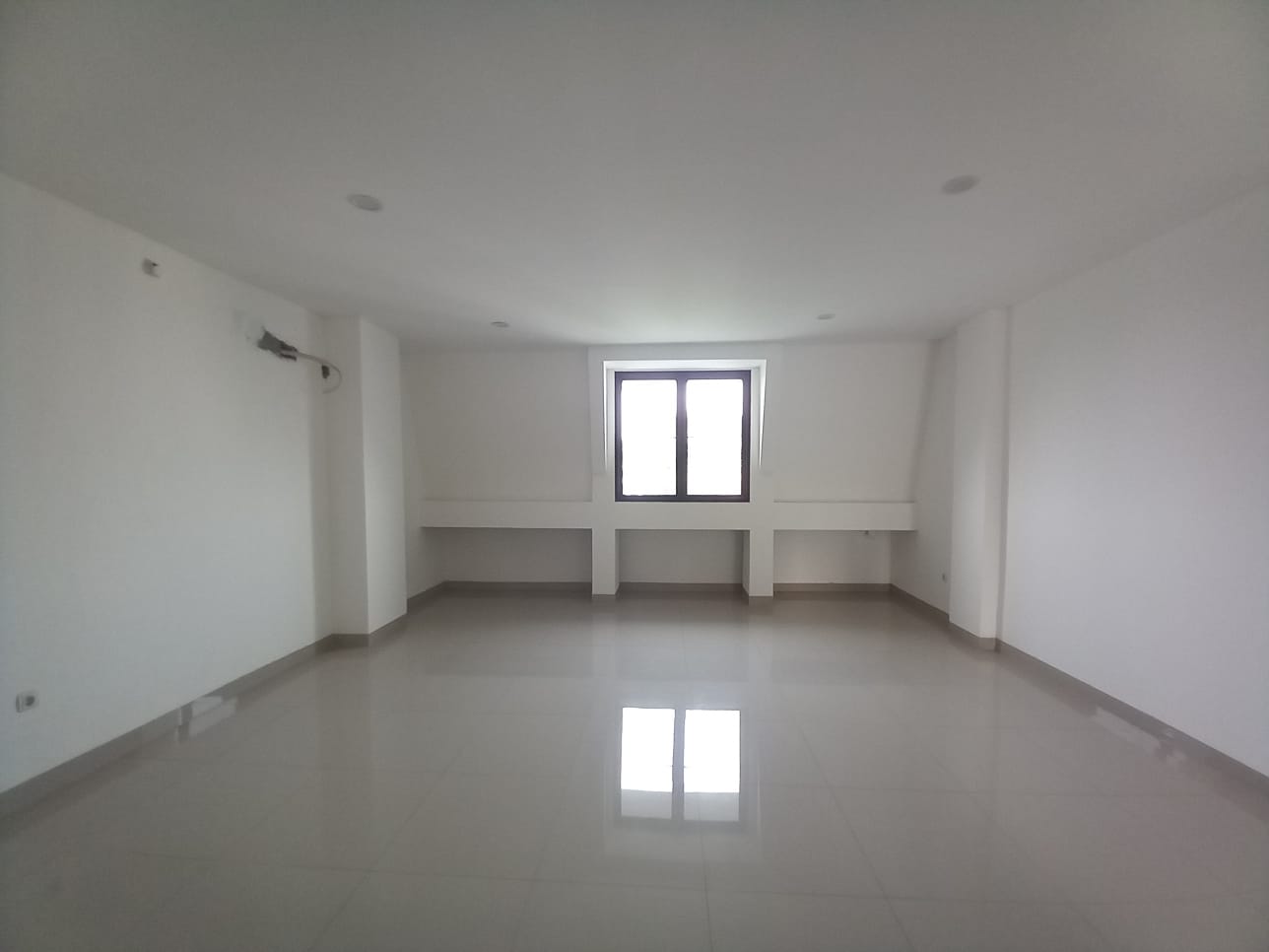 Jual ruko premium dan strategis area di Guntur 56c, Setiabudi