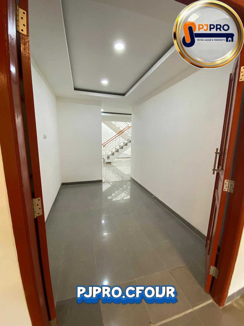 Dijual Rumah 3lantai Siaphuni di Permata Kemang Bekasi