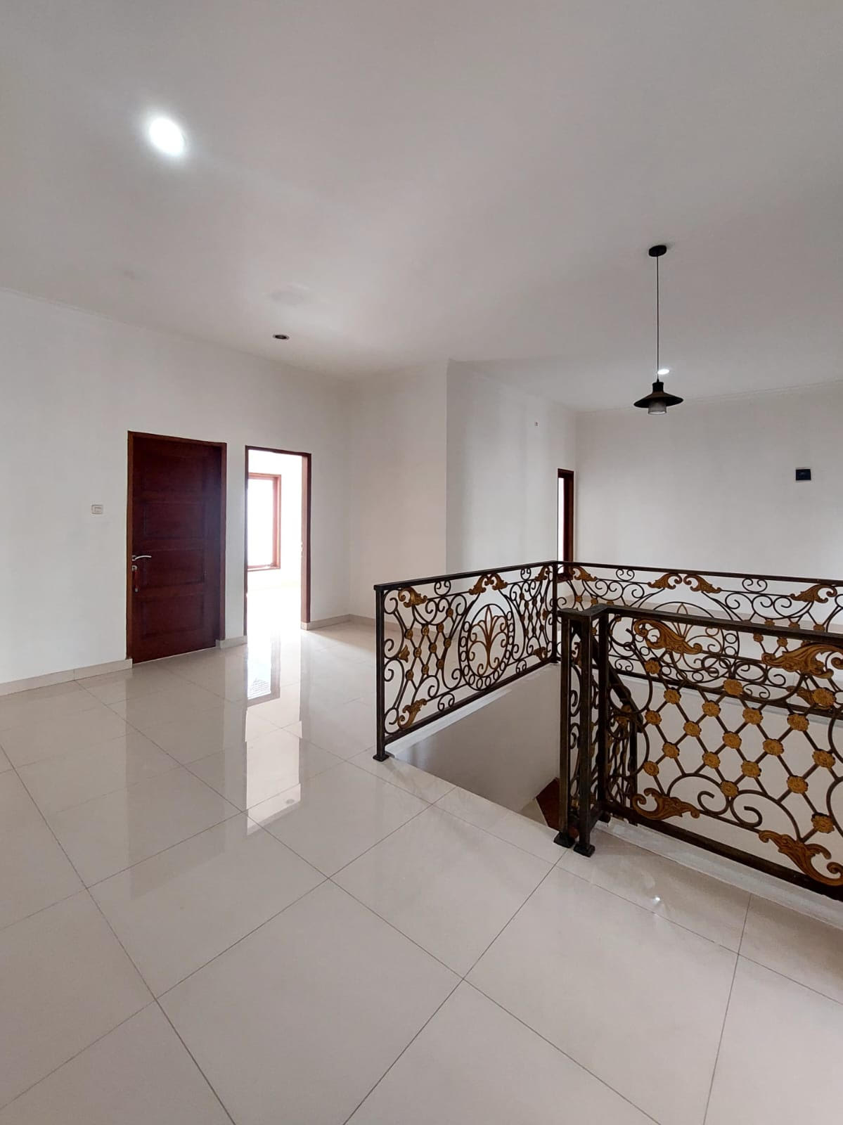 Jual rumah Minimalis di Cilandak Timur, Pasar Minggu, Jakarta