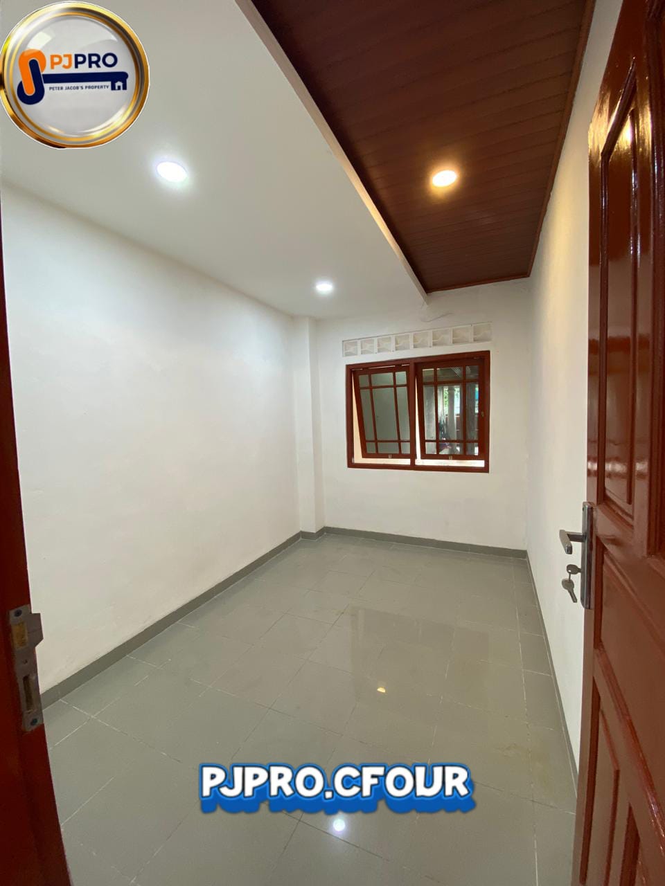 Dijual Rumah 3lantai Siaphuni di Permata Kemang Bekasi