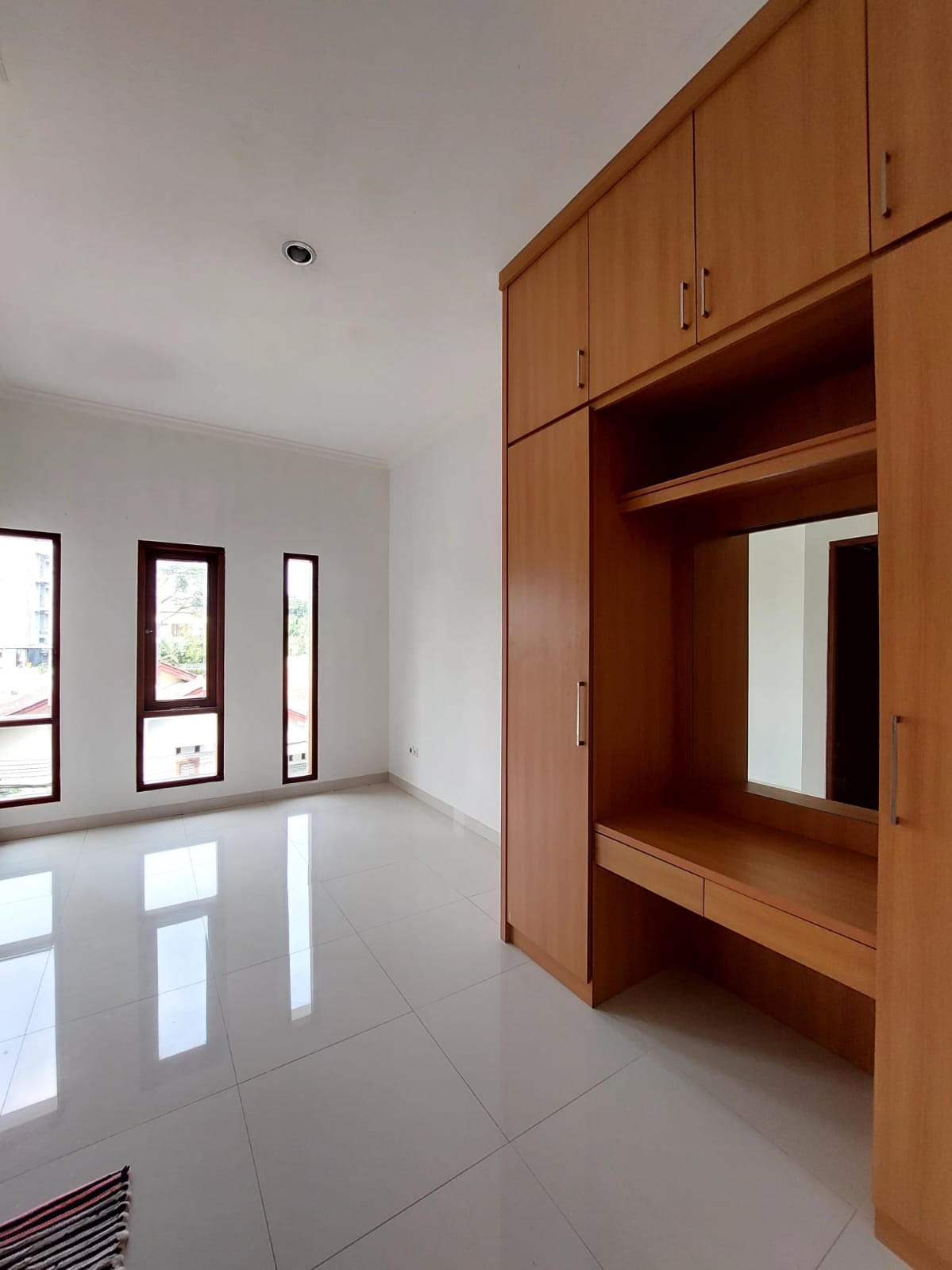 Jual rumah Minimalis di Cilandak Timur, Pasar Minggu, Jakarta