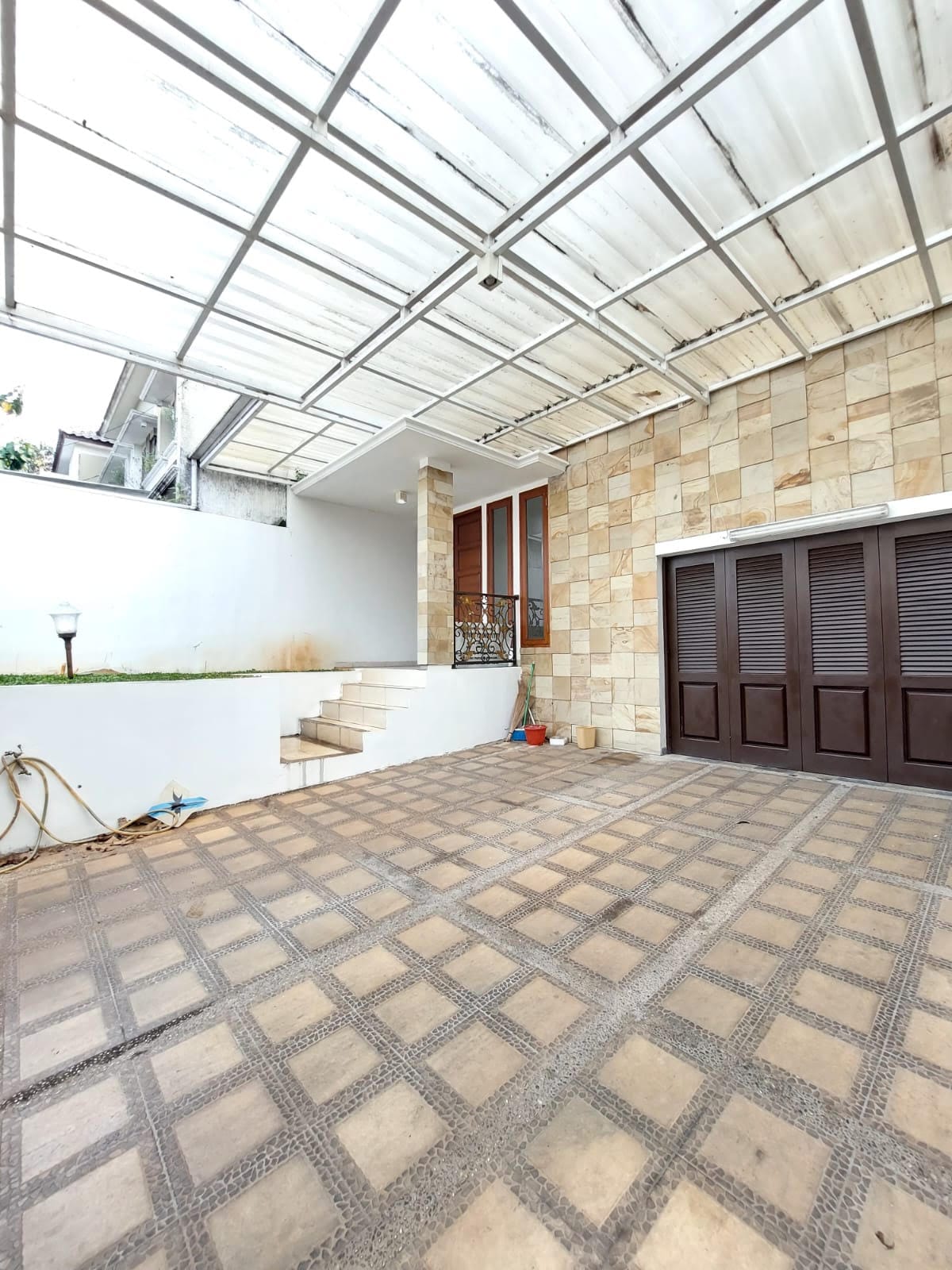 Jual rumah Minimalis di Cilandak Timur, Pasar Minggu, Jakarta