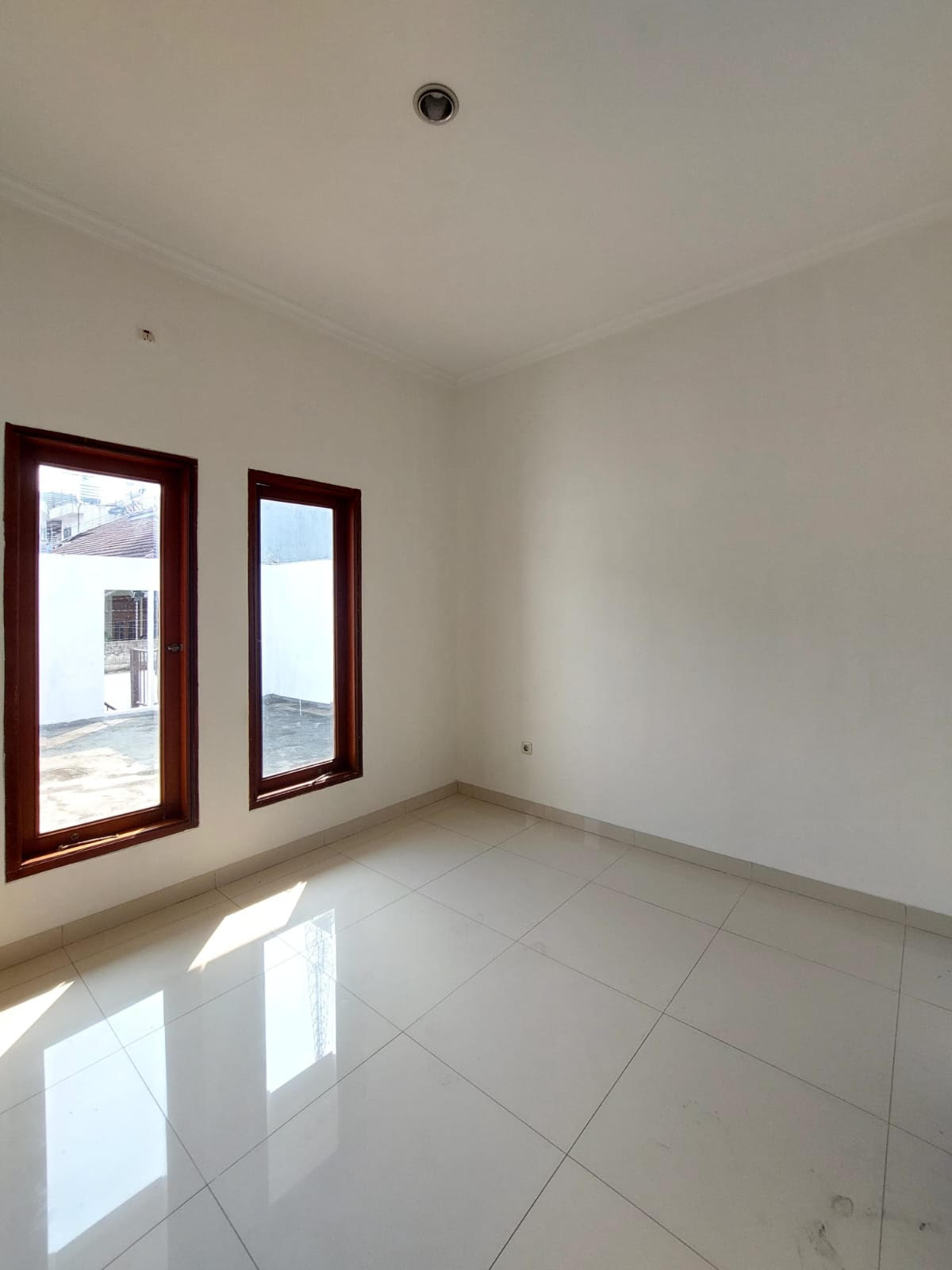 Jual rumah Minimalis di Cilandak Timur, Pasar Minggu, Jakarta