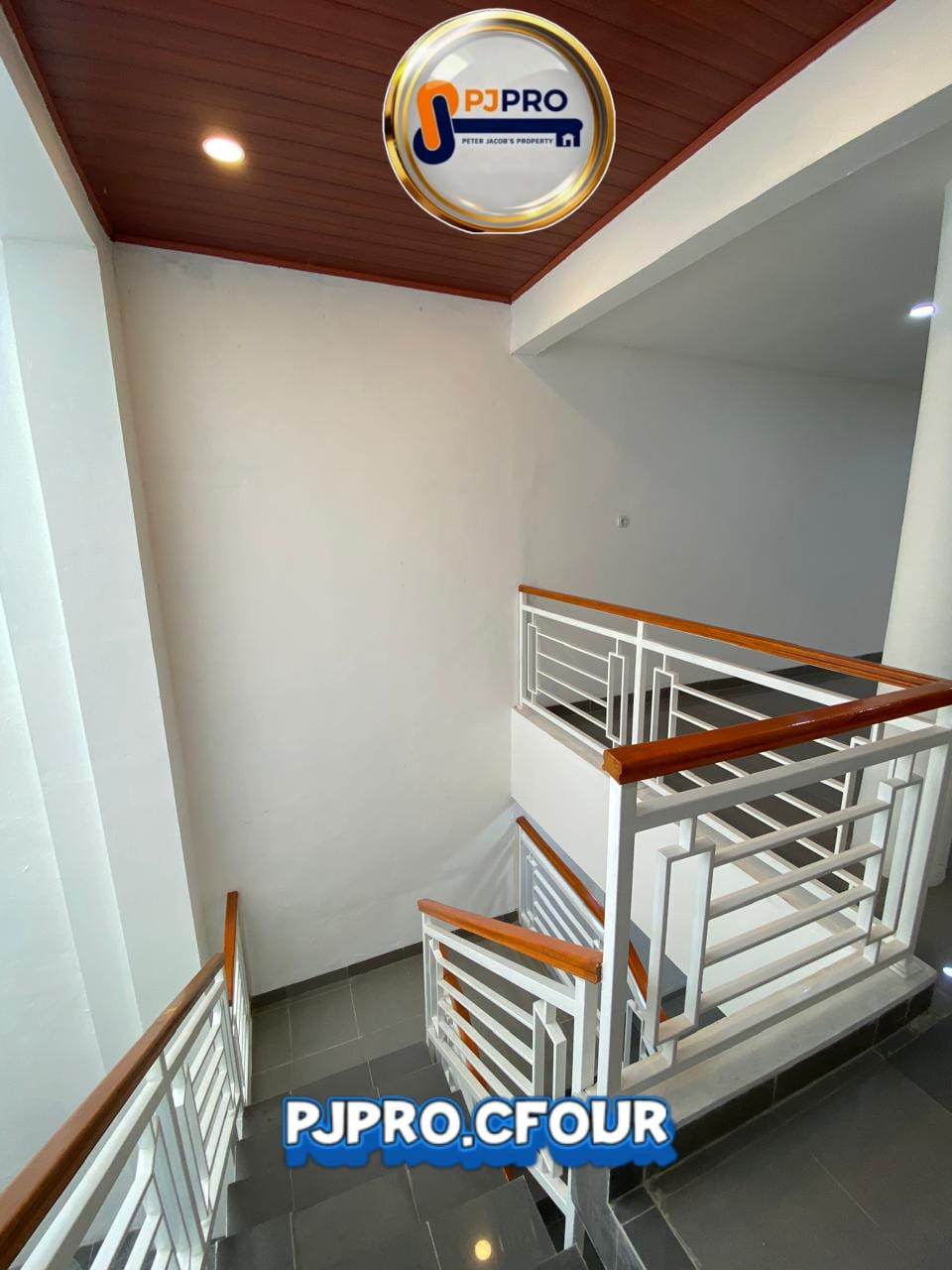 Dijual Rumah 3lantai Siaphuni di Permata Kemang Bekasi