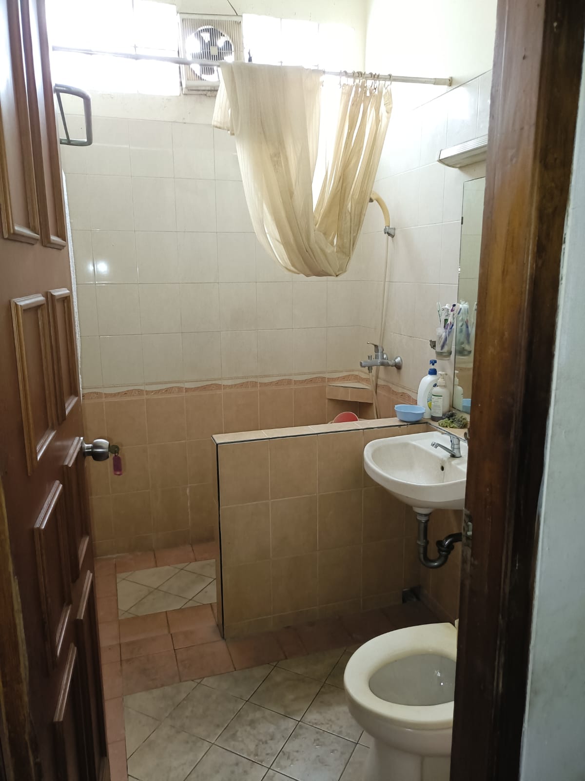 Jual rumah di minimalis siap huni di Area Scbd, Senayan