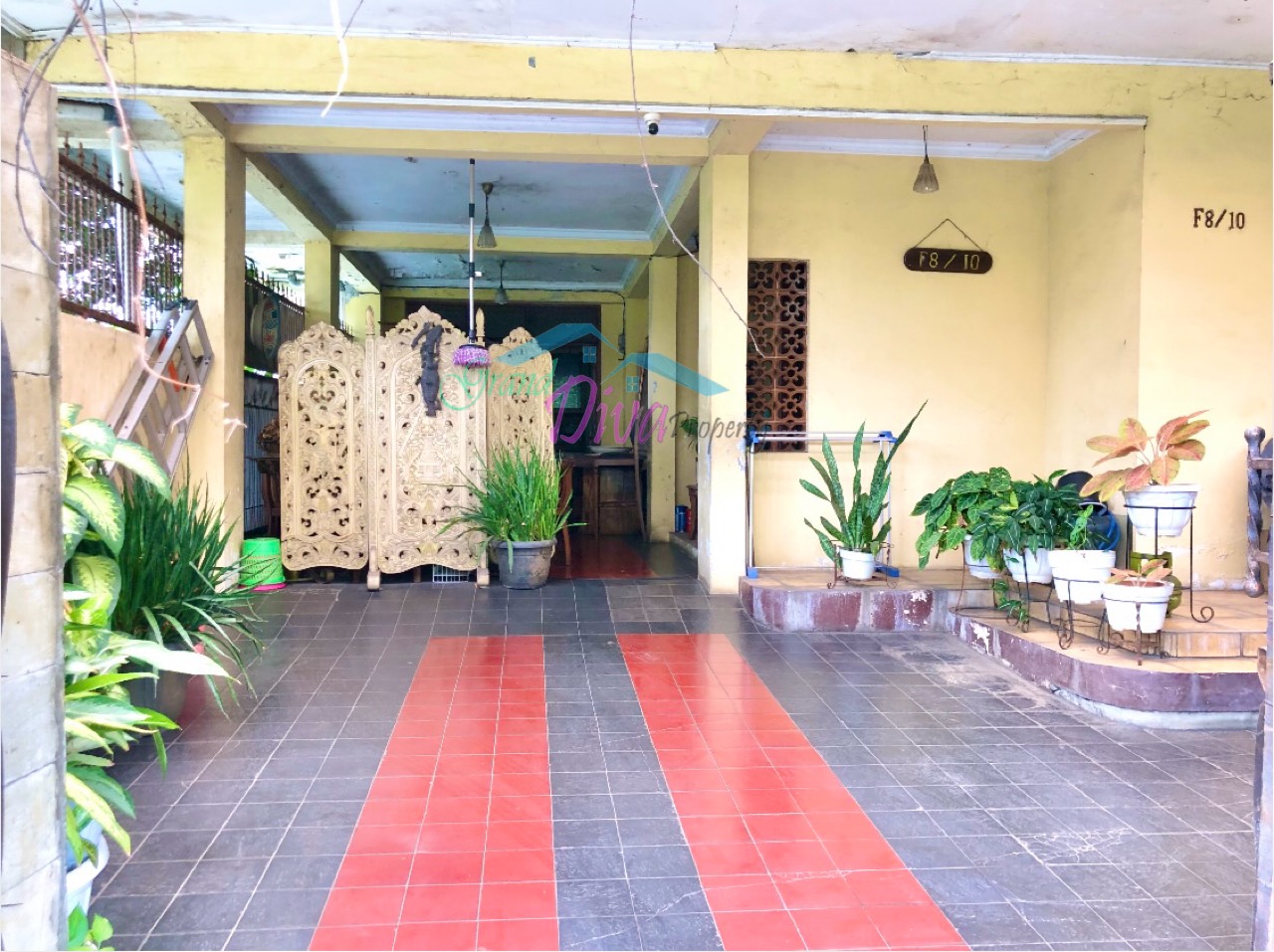 RUMAH HOOK BAGUS DAN LUAS DI JATIBENING ESTATE DEKAT TO