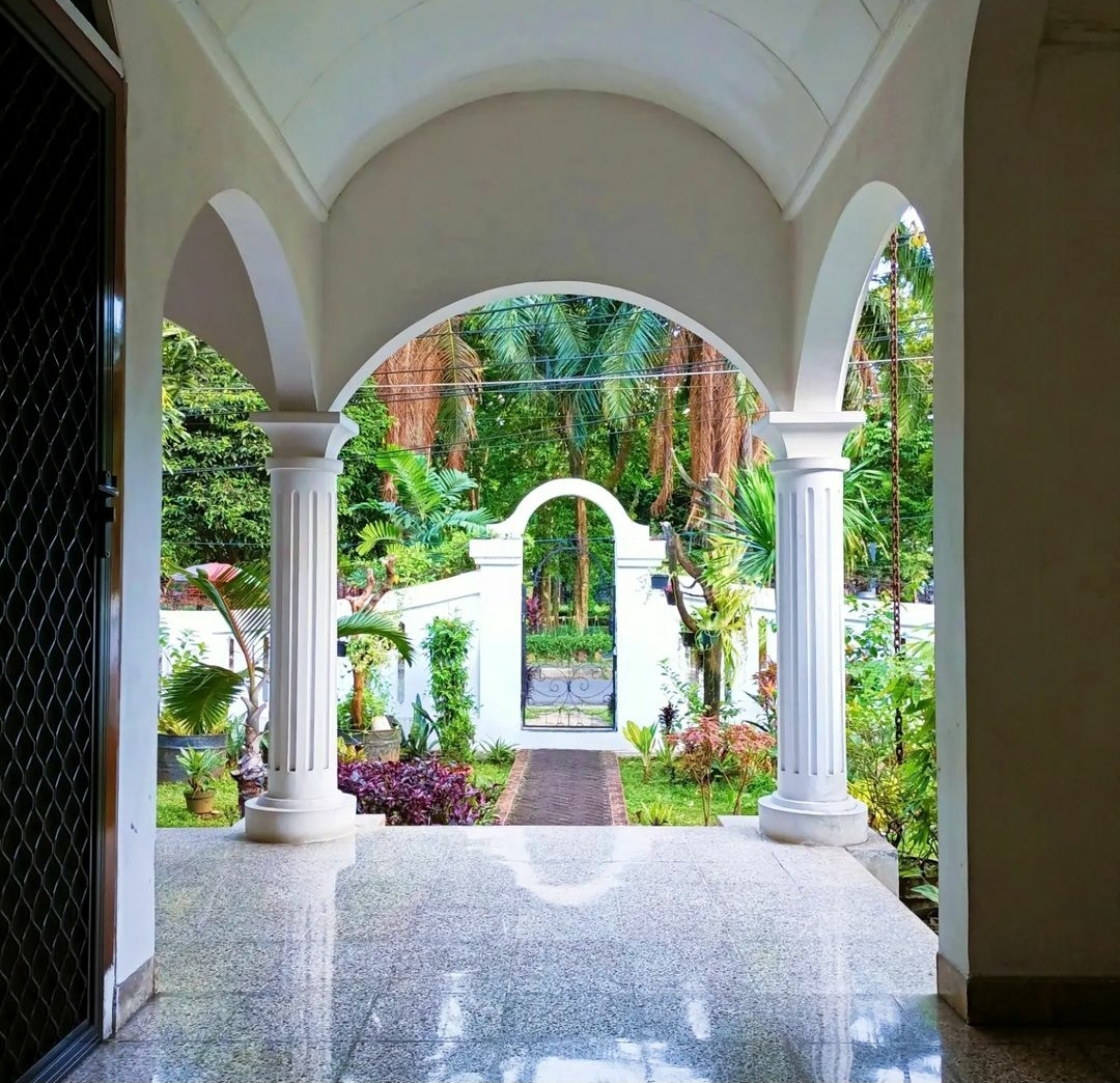 Jual rumah mewah dan luas di Delman Utama, Kebayoran Lama, Jakse