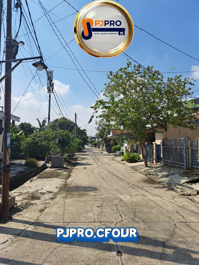 Dijual Rumah Posisi Hook Semi Furnished di Villa Indah Permai