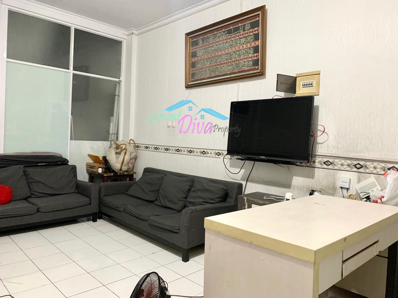 RUKO 3 LANTAI DI VILLA PEKAYON BEKASI SELATAN