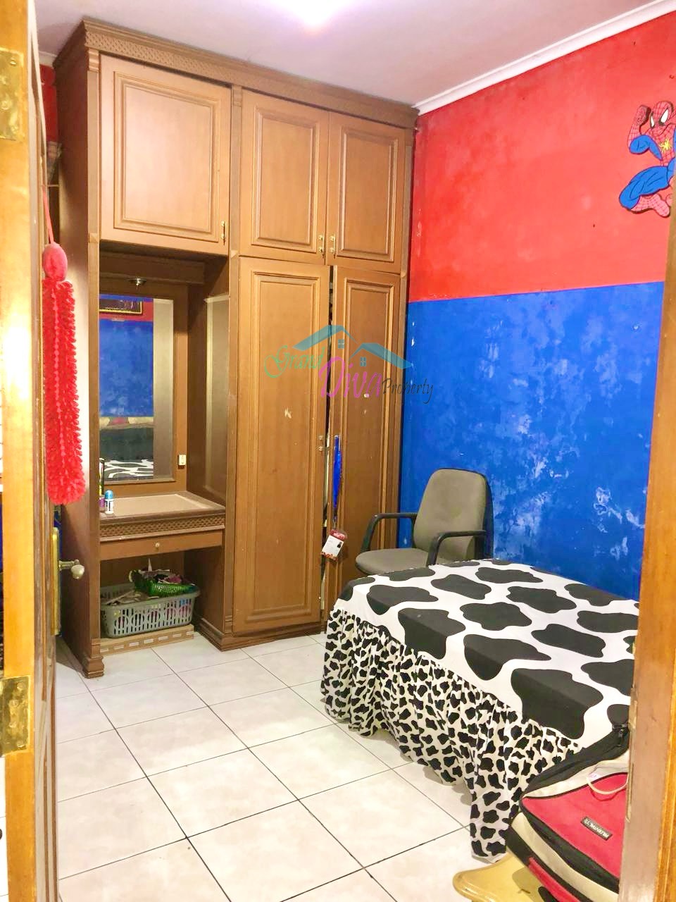 RUMAH HOOK BAGUS DAN LUAS DI JATIBENING ESTATE DEKAT TOL