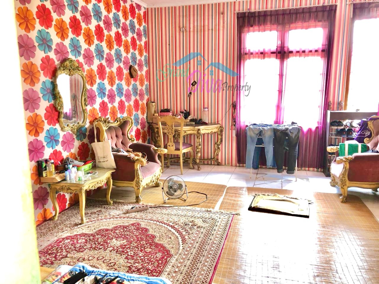 RUMAH HOOK BAGUS DAN LUAS DI JATIBENING ESTATE DEKAT TOL