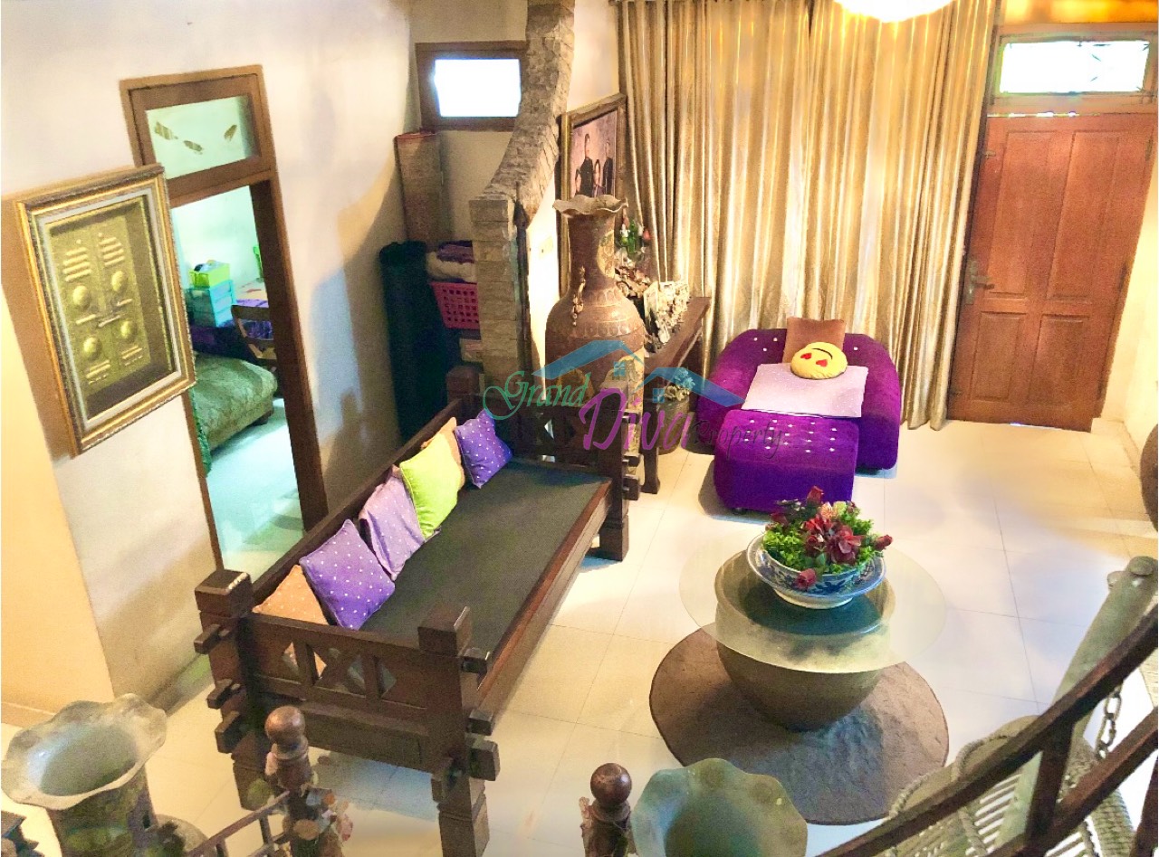 RUMAH HOOK BAGUS DAN LUAS DI JATIBENING ESTATE DEKAT TOL