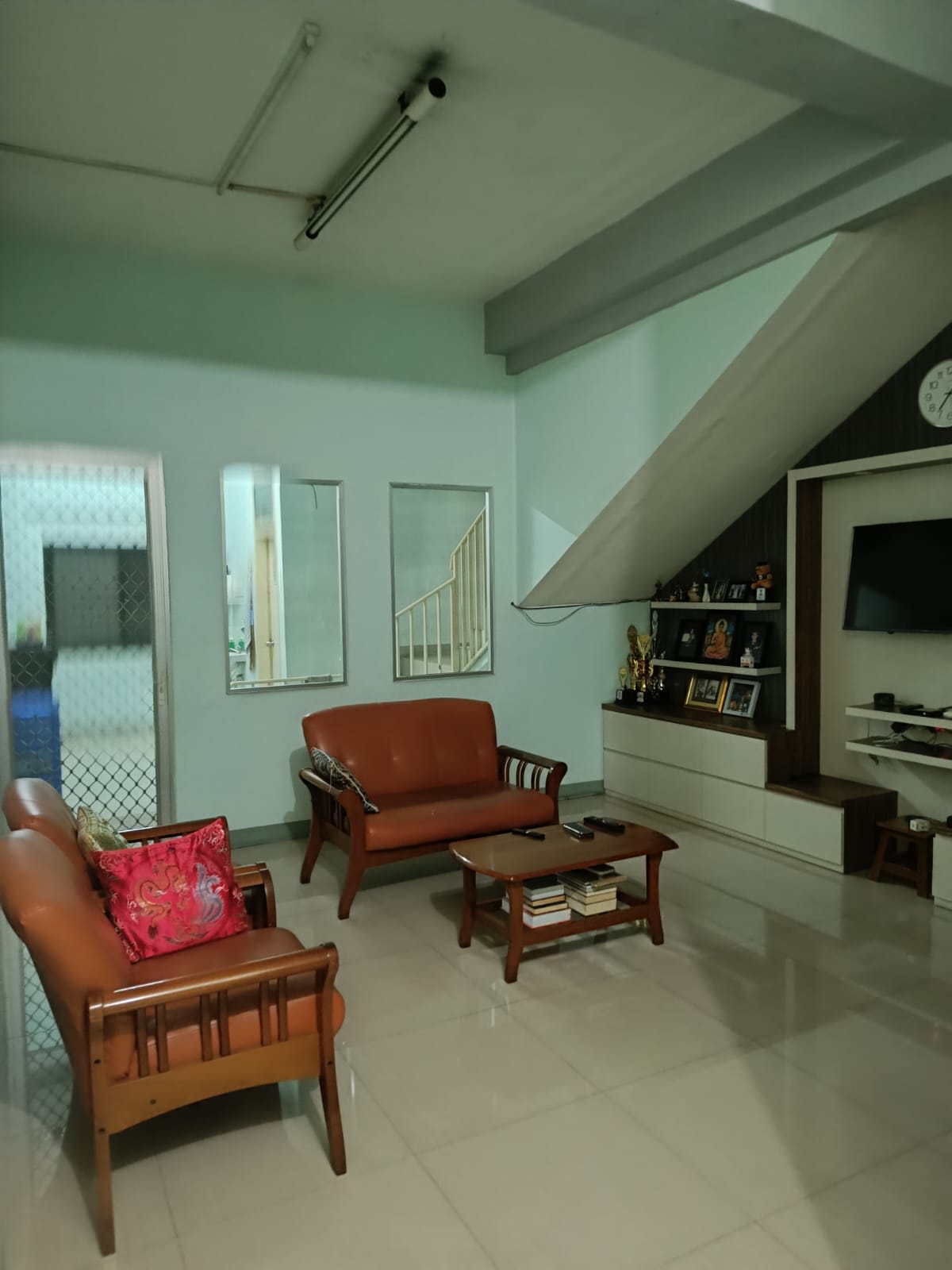 Jual ruko full furnished siap huni di Cengkeh 16/1, Tamansari