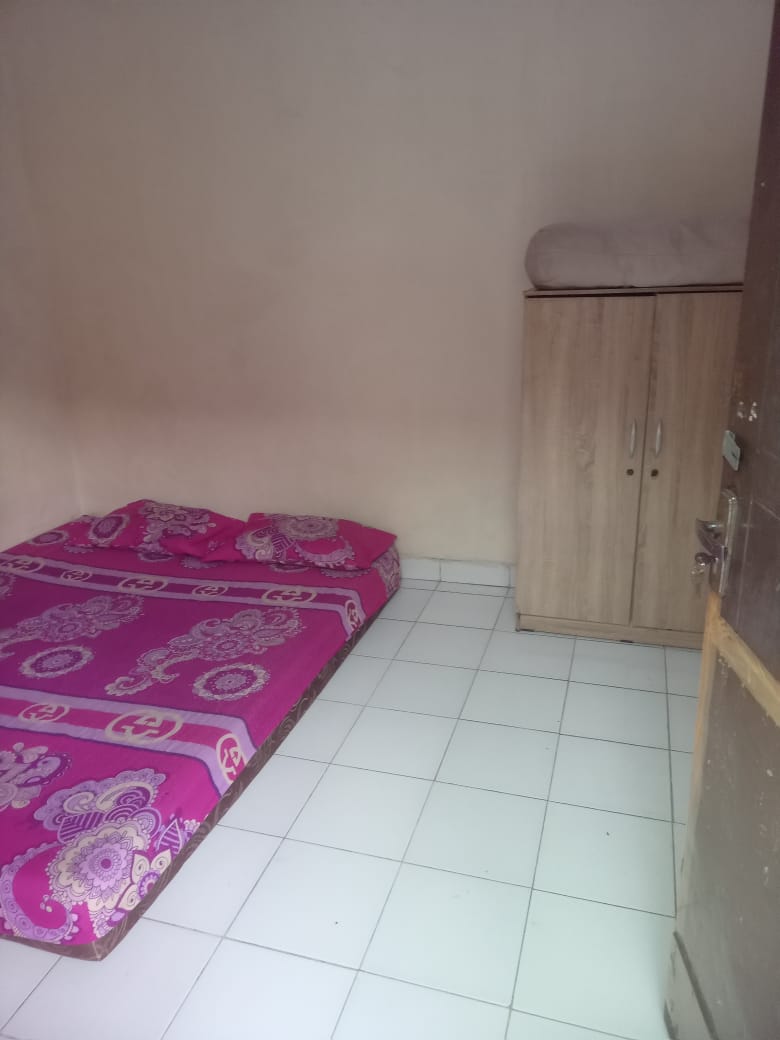 Jual rumah kost 11 kamar dan 2 ruko di Cempaka Baru, Kemayoran