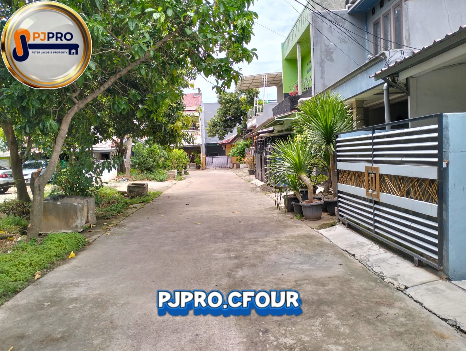 Dijual Rumah dengan Area Bebas Banjir di Villa Indah Permai