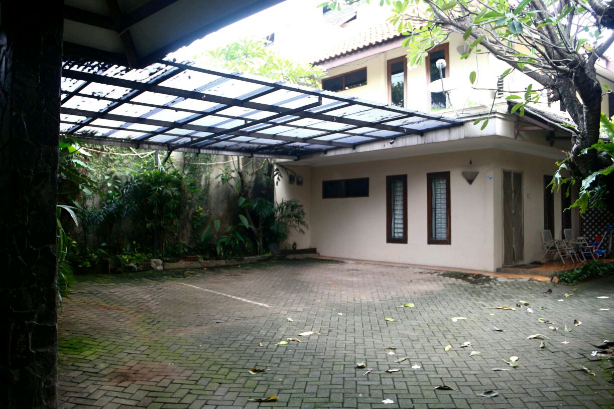 Jual rumah luas di Pondok Labu, Cilandak, Jakarta Selatan