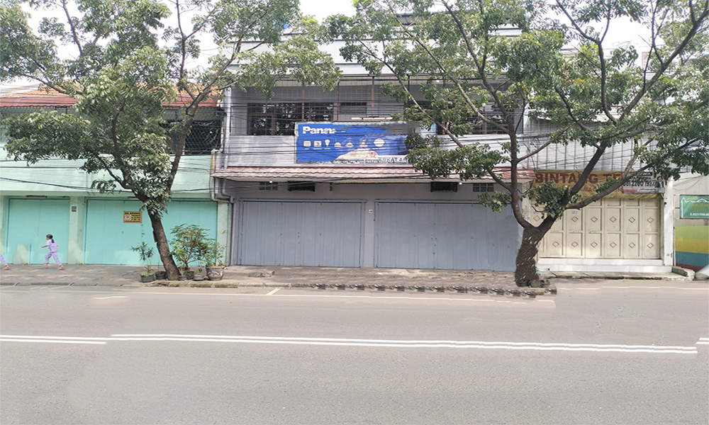 Ruko 2,5 Lantai Super Strategis Super Ramai di Jl. Moch. Toha Bd