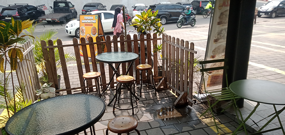 Ruko 4 Lantai View Kota Bandung di Kawasan Dago