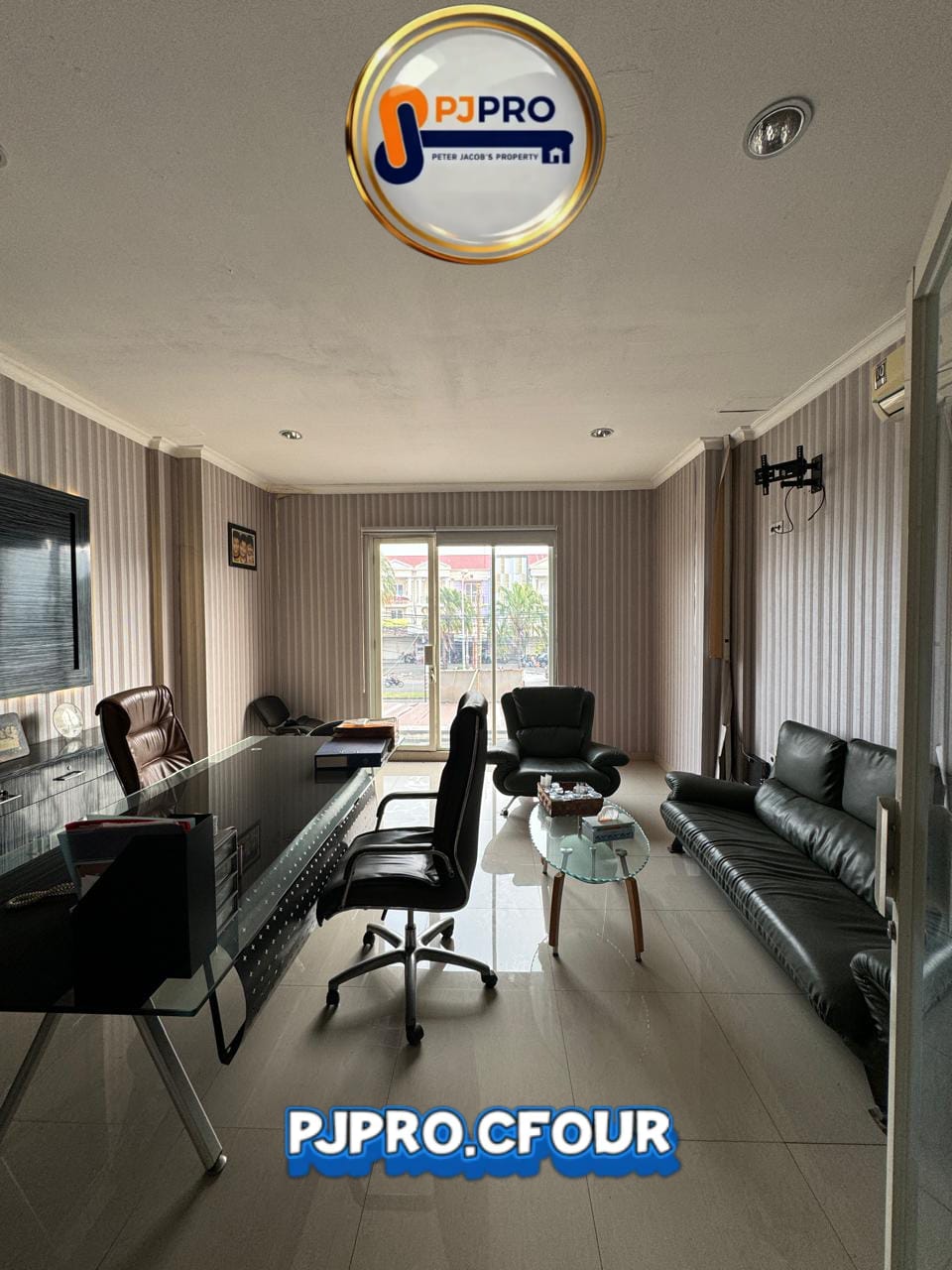 Dijual Ruko 4lantai Lokasi Strategis di Sentra Niaga 1 Boulevard