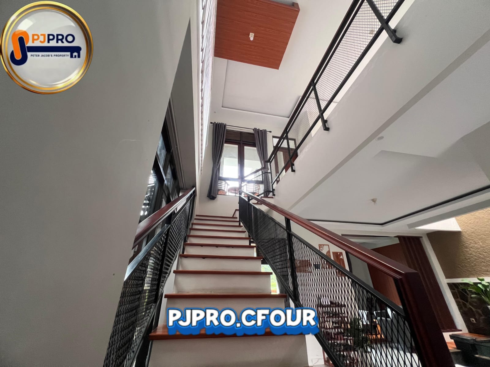 Dijual Cepat Villa dengan View Cantik Asri di Cipanas