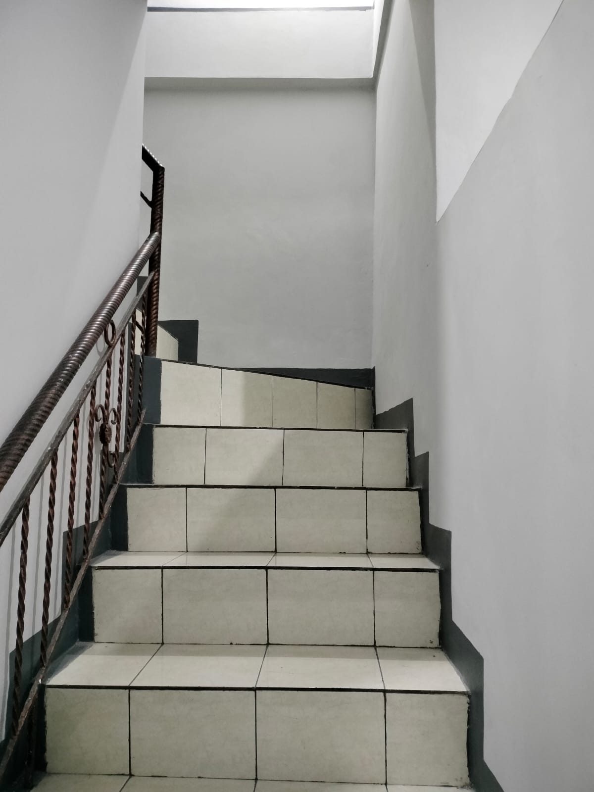 Dijual Cepat Ruko di Cendrawasih Raya, Cengkareng, Jakarta Barat