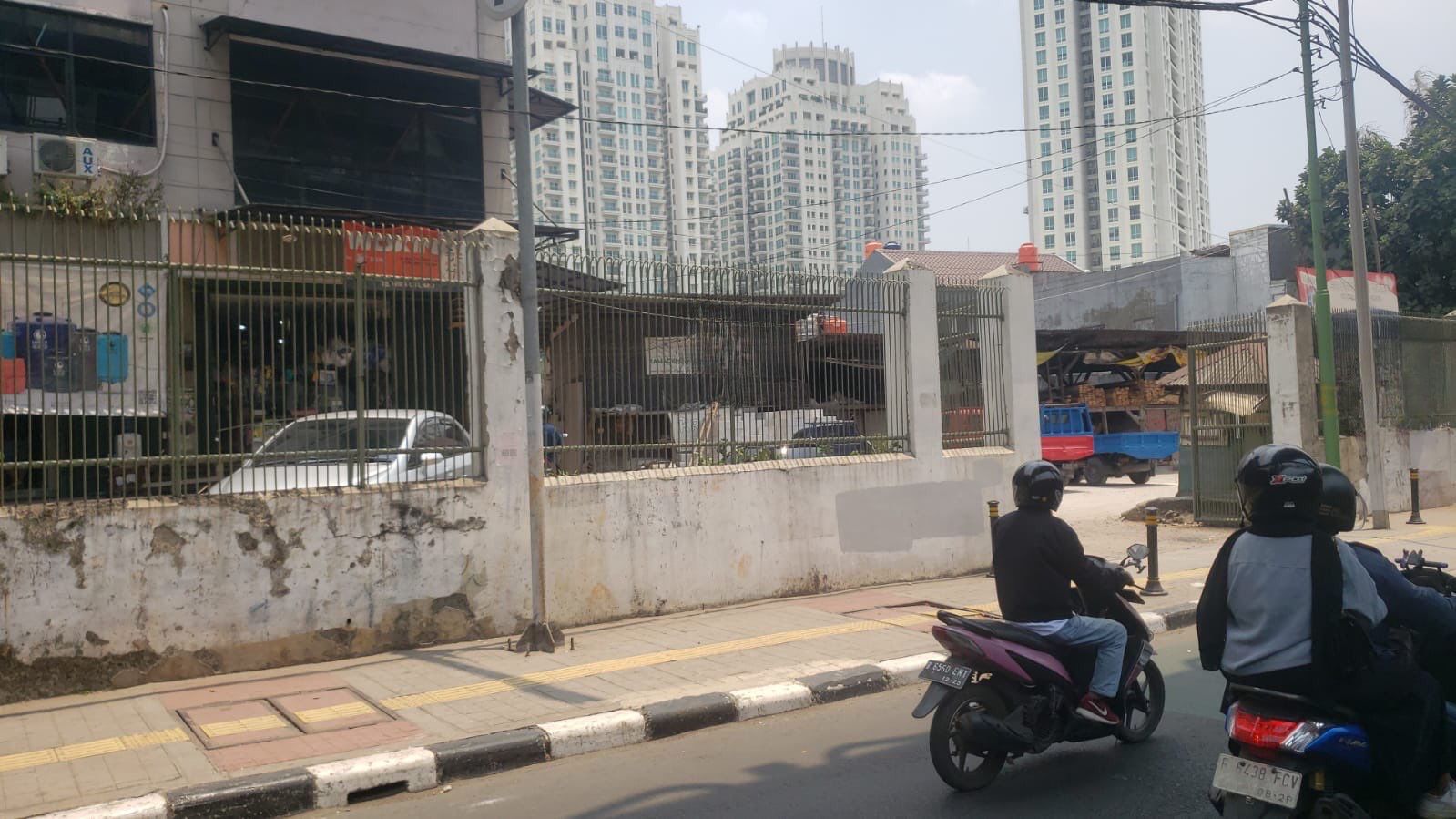 Dijual Cepat 5 unit Ruko Gandeng di Jln. Kebayoran Baru, JakSel