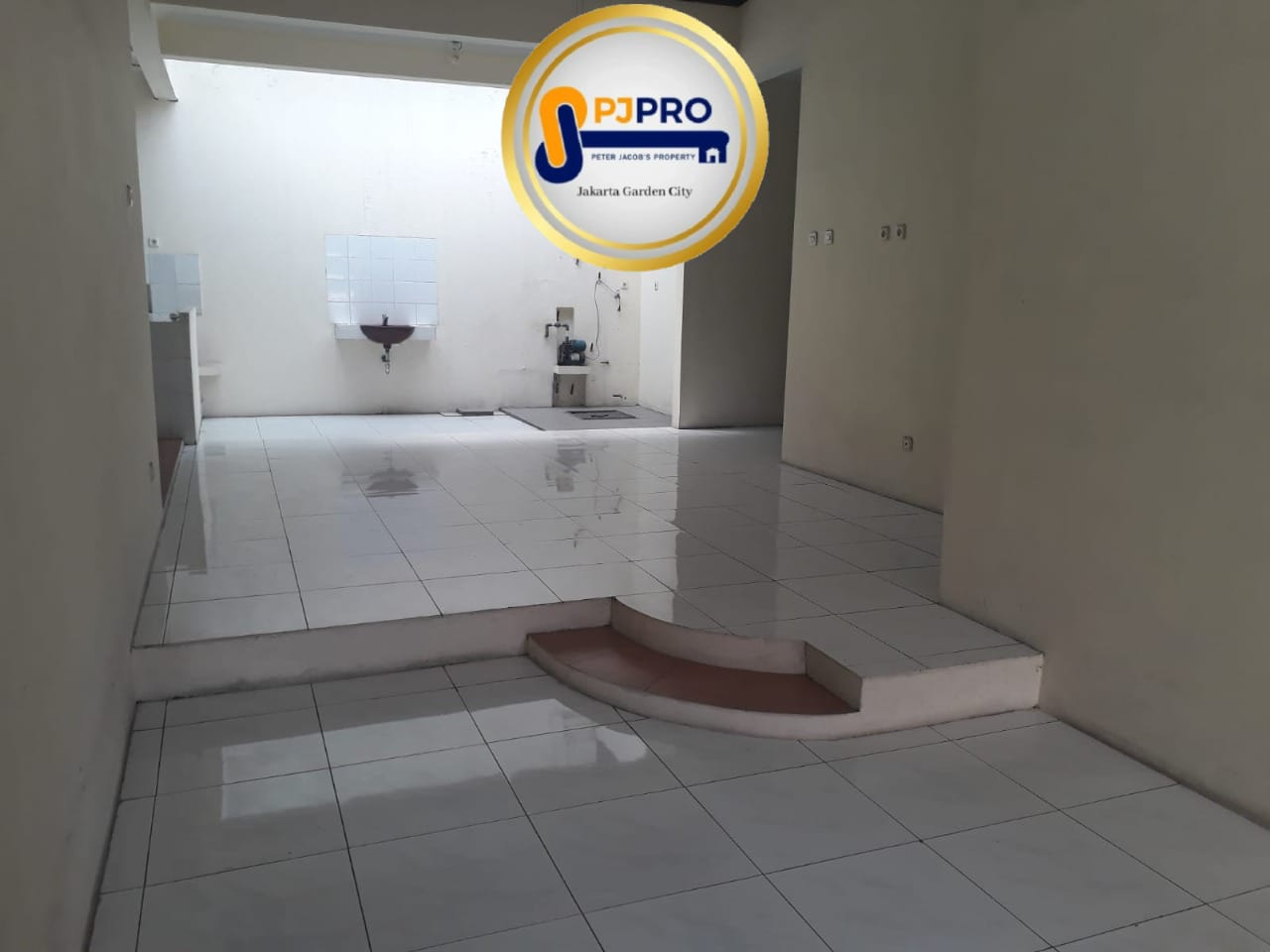 Dijual Rumah Siaphuni Posisi Hook di Harapan Indah Bekasi