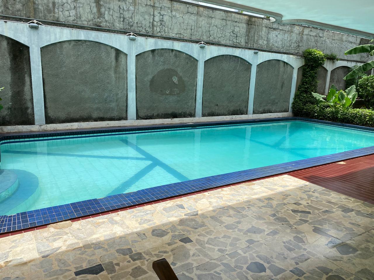 Jual rumah mewah dan siap huni di Caringin Timur, Cilandak Barat