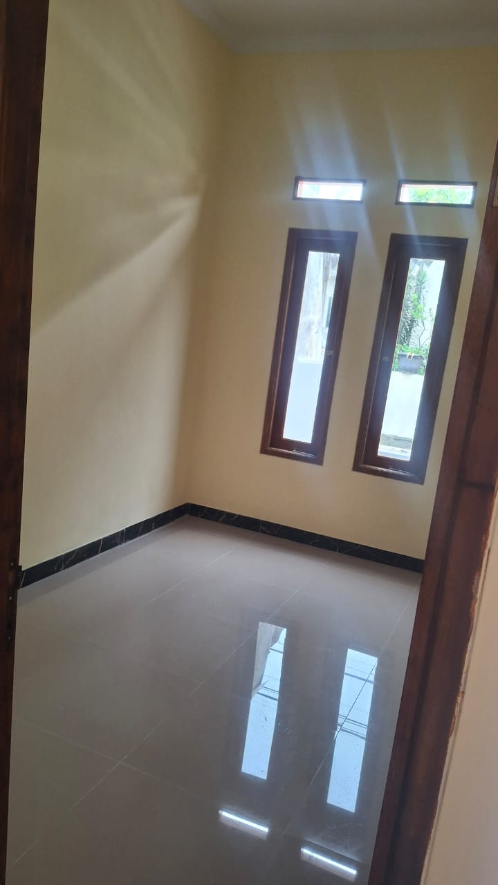 Rumah siap huni dekat st Pondok Rajeg dan Grand Depok