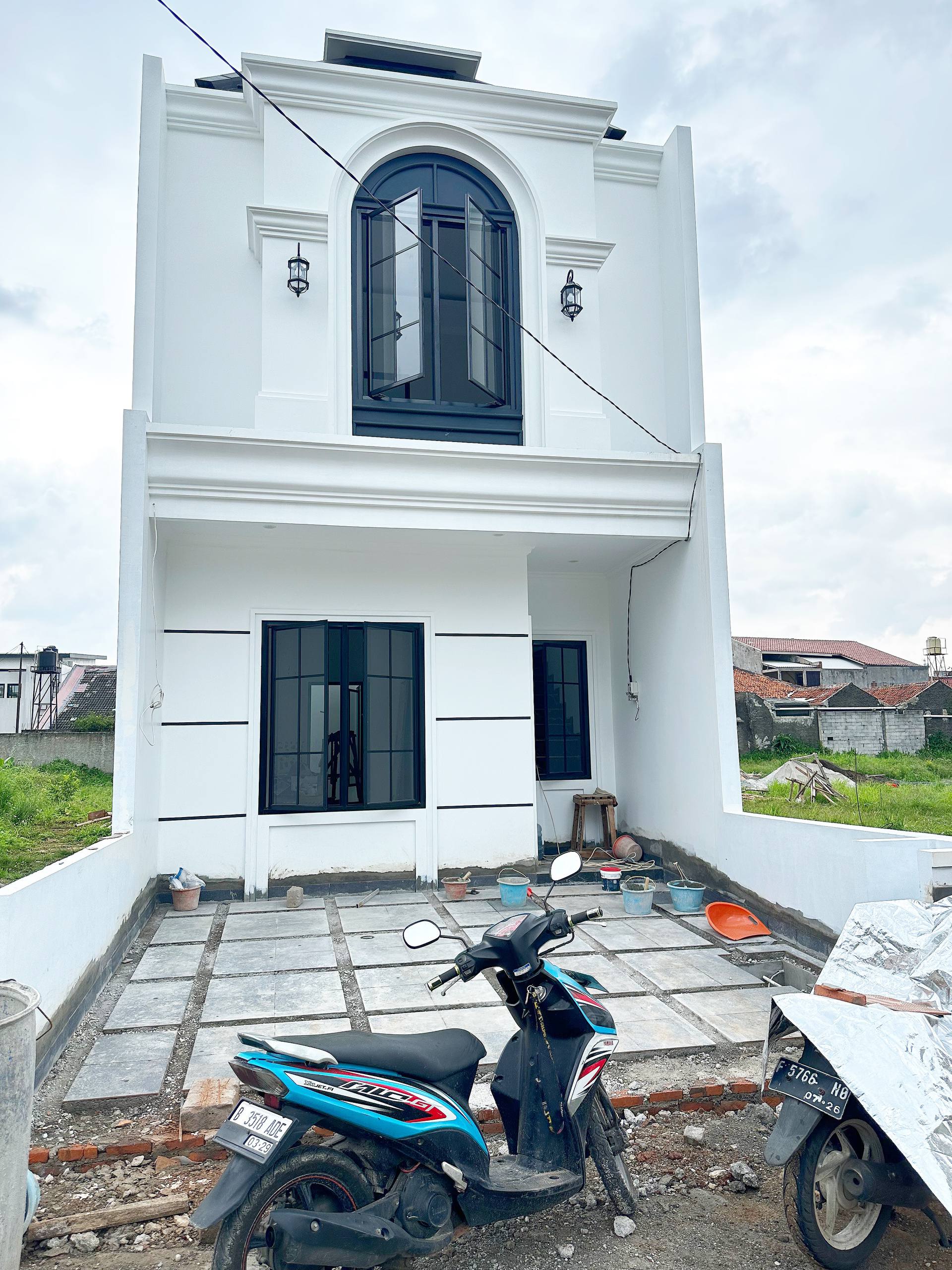 New Cluster Cilangkap Jakarta Timur desain klasik elegan