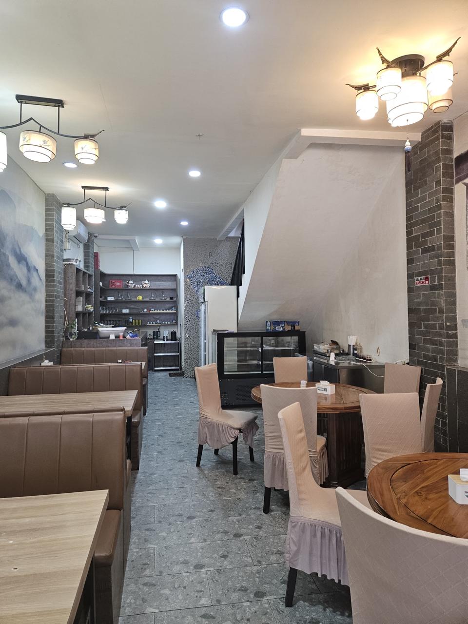 Jual ruko second dengan 4 lantai di Cluster Malibu, Cengkareng