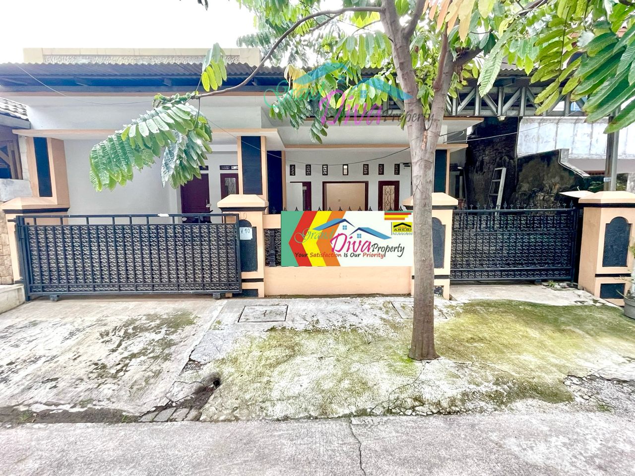 RUMAH DI KAYURINGIN JAYA BEKASI SELATAN