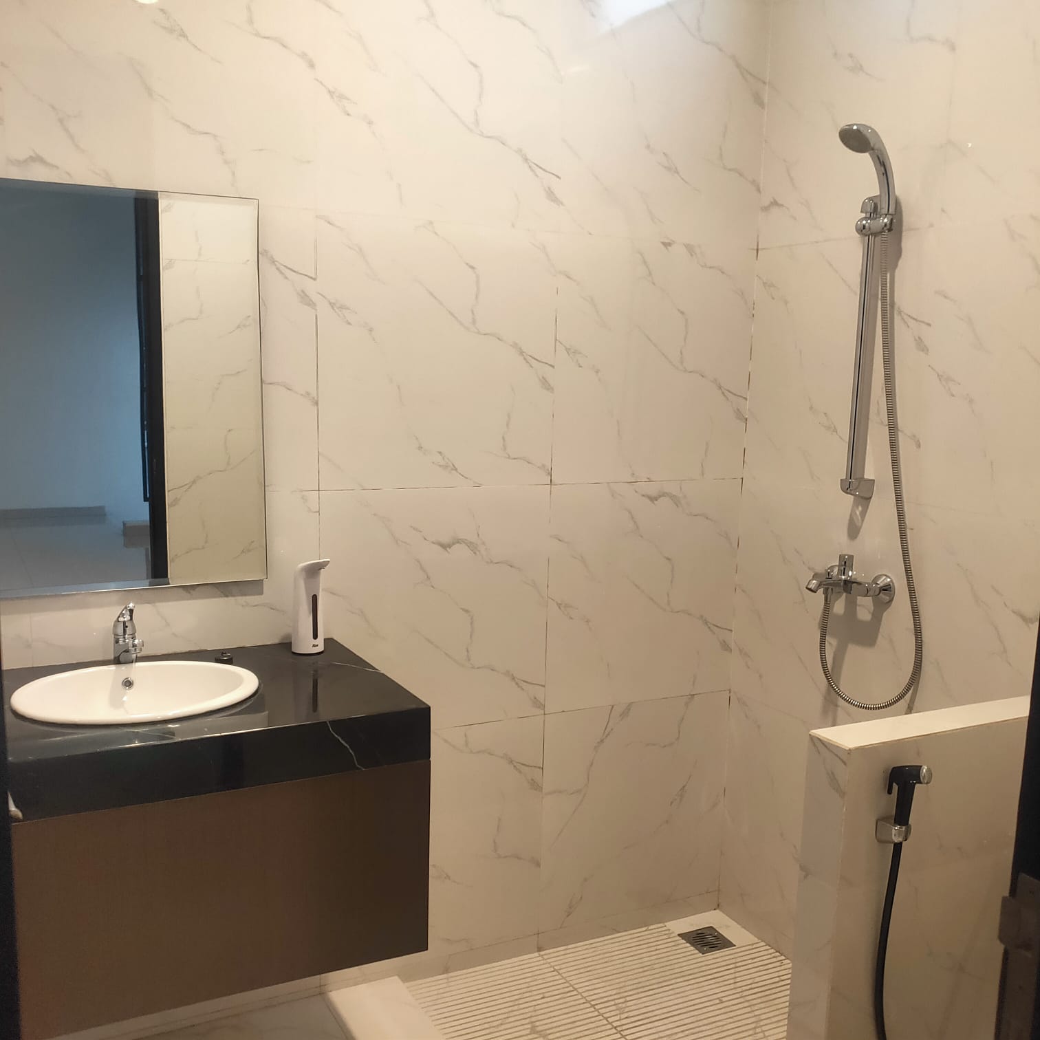 Jual town house cluster baru di Jeruk Purut