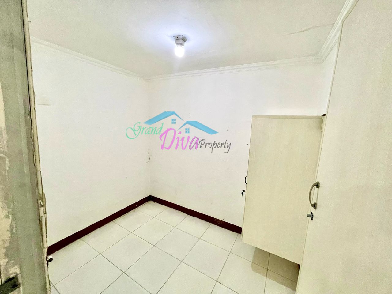 RUMAH DI KAYURINGIN JAYA BEKASI SELATAN