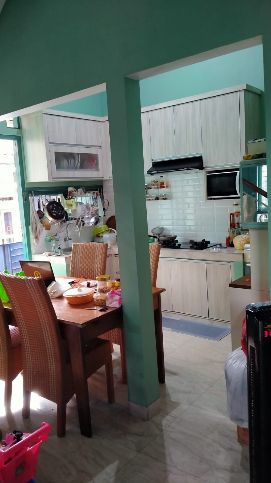 Dijual Rumah 2Lt strategis di wilayah limo Depok