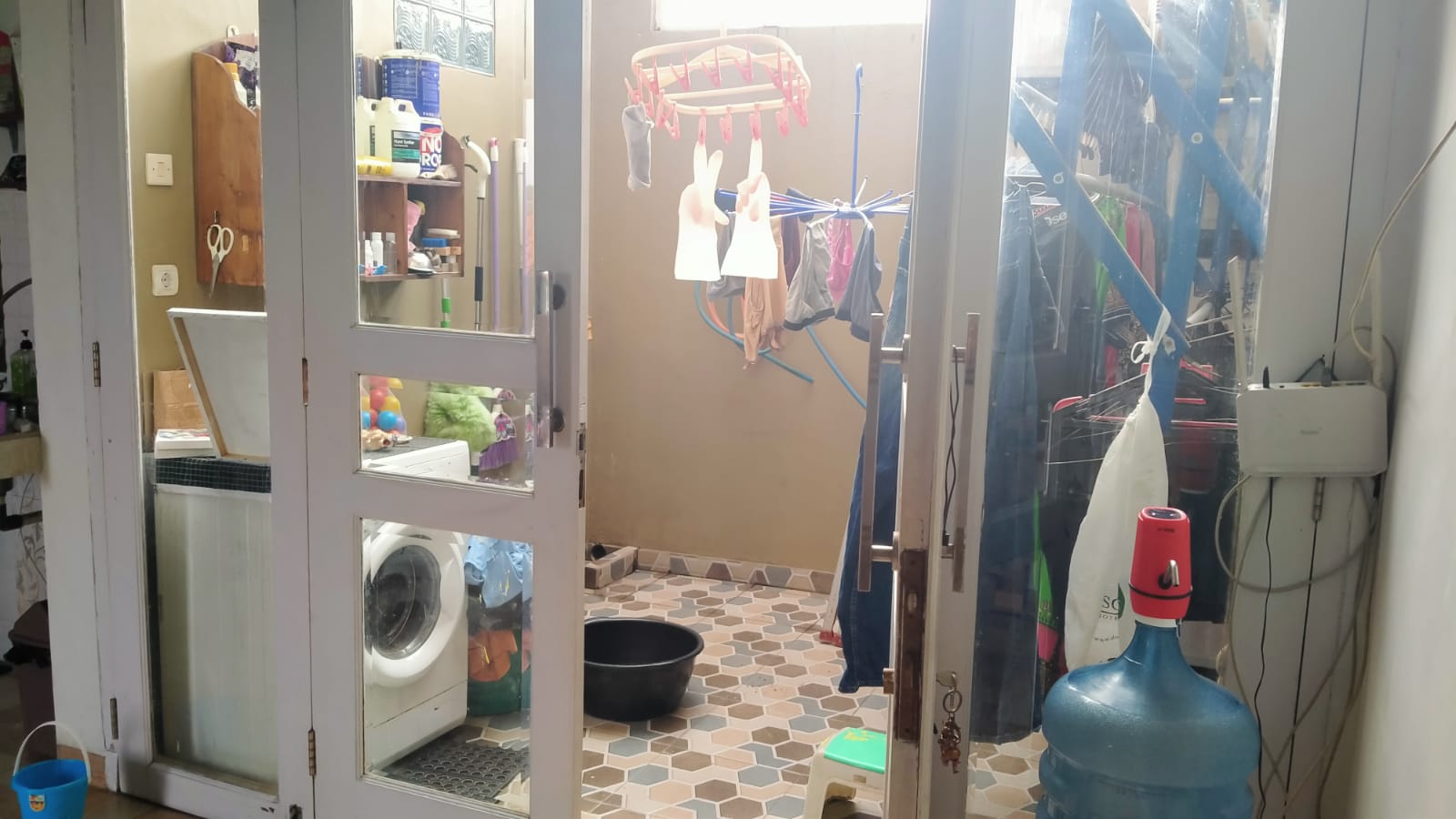 Dijual Rumah 2Lt strategis di wilayah limo Depok