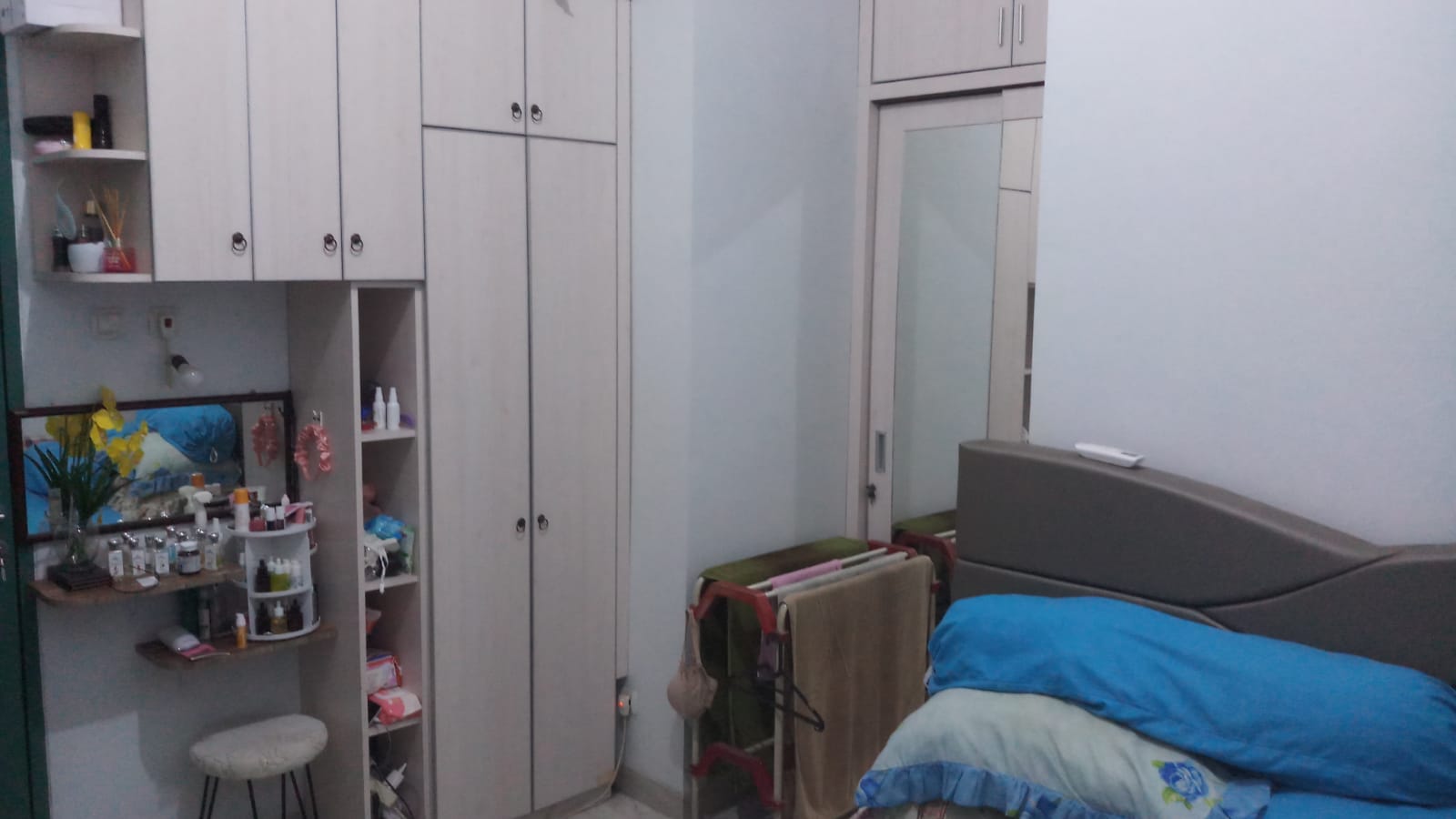 Dijual Rumah 2Lt strategis di wilayah limo Depok