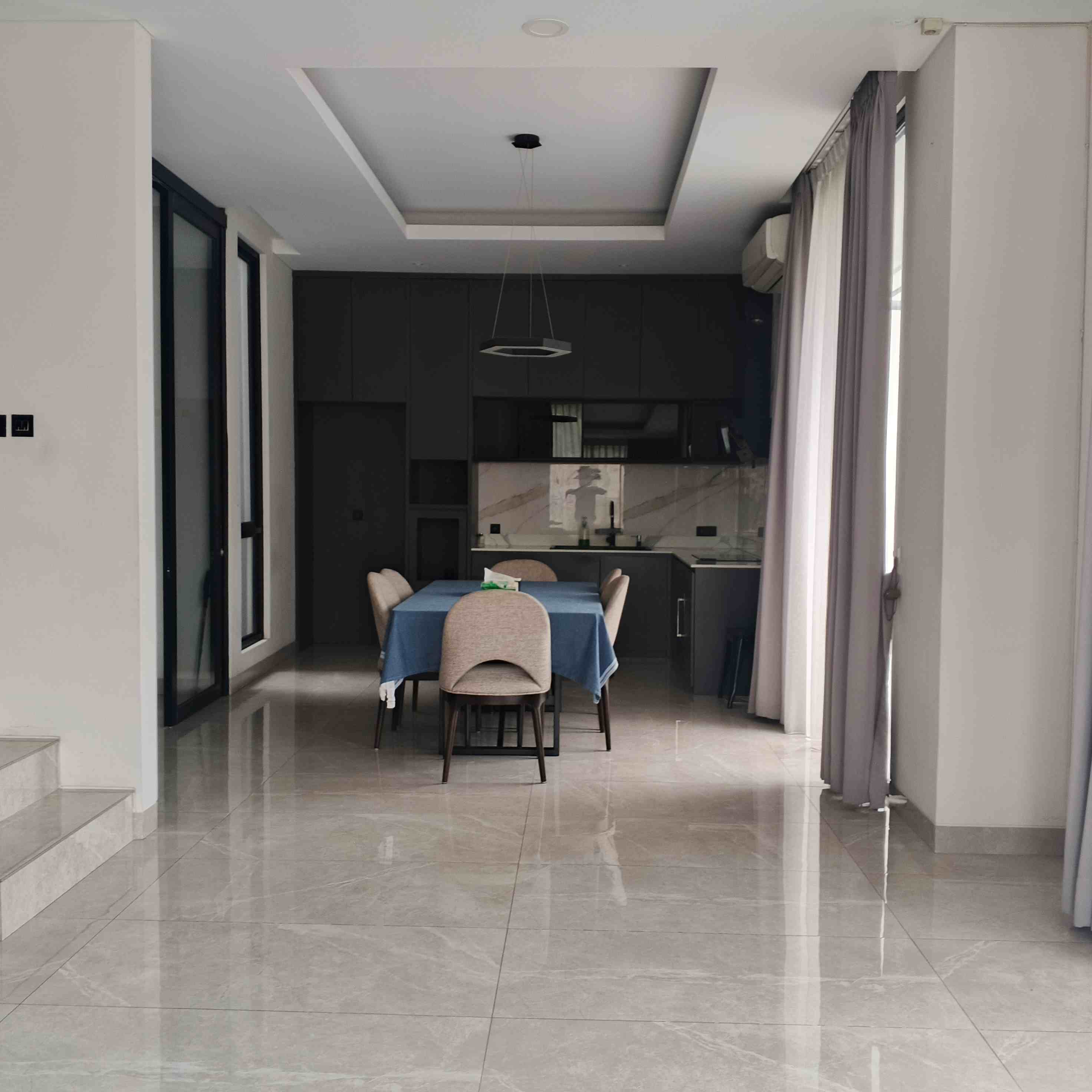 Jual rumah cluster cantik di Jeruk Purut, Cilandak Timur, Pasar