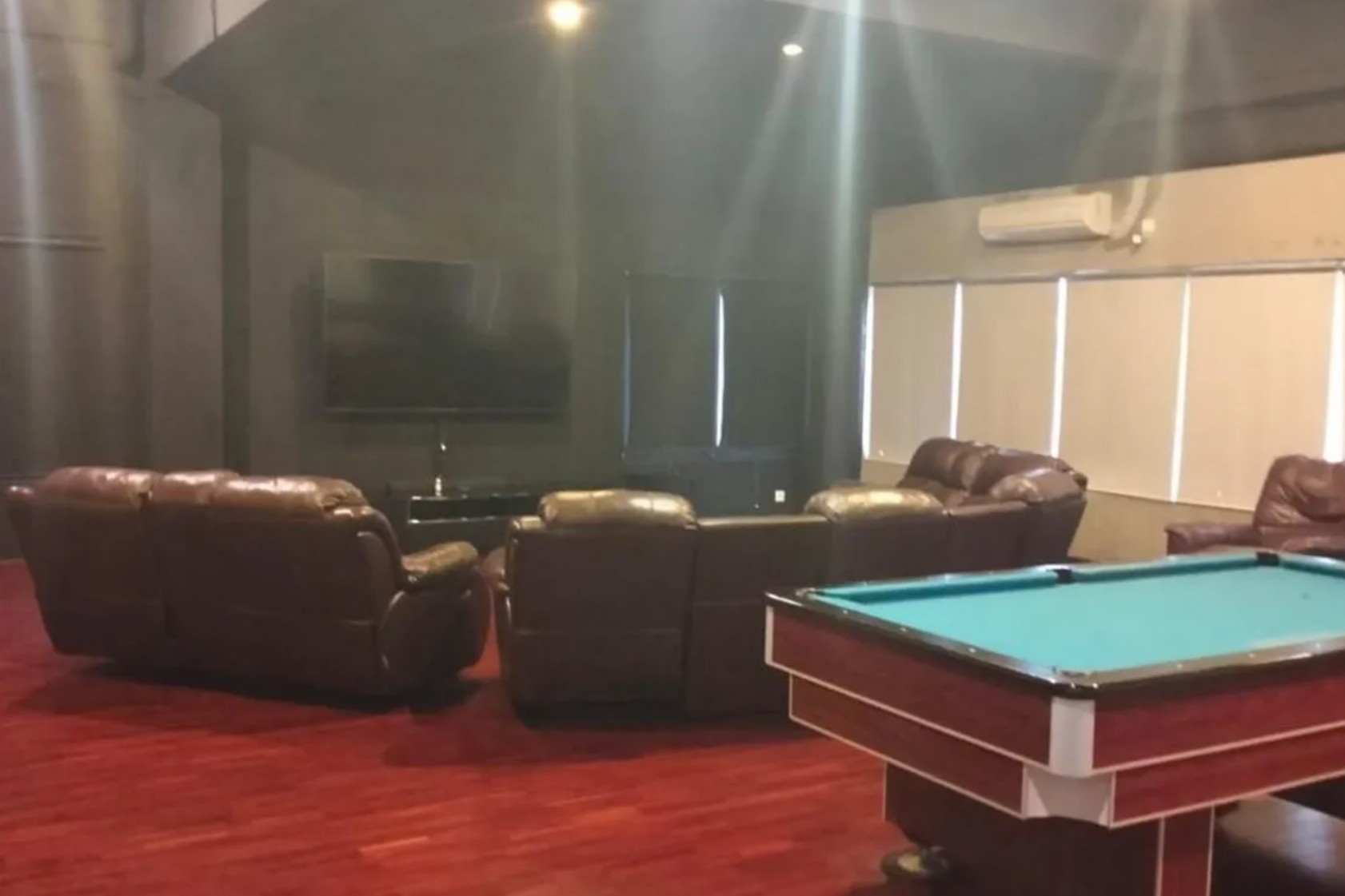 Gedung 3 Lantai dan Gudang Raya Tandes Tanjungsari Surabaya Pusa