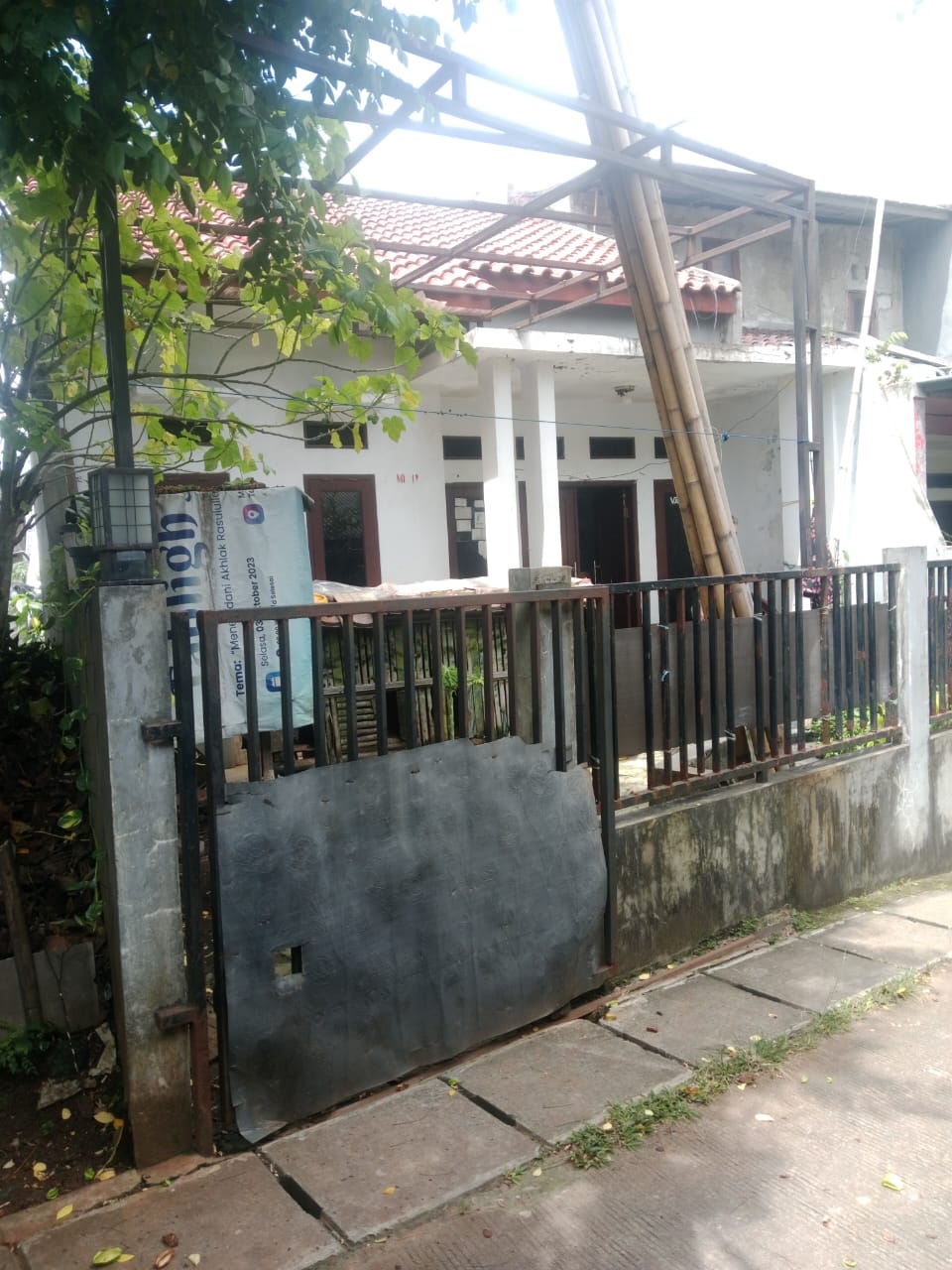 Rumah murah strategis dekat kampus UI Depok akses motor