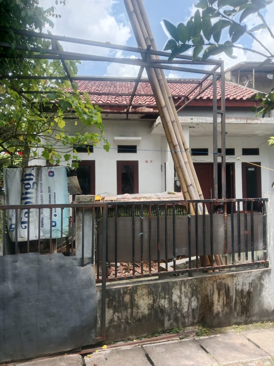 Rumah murah strategis dekat kampus UI Depok akses motor