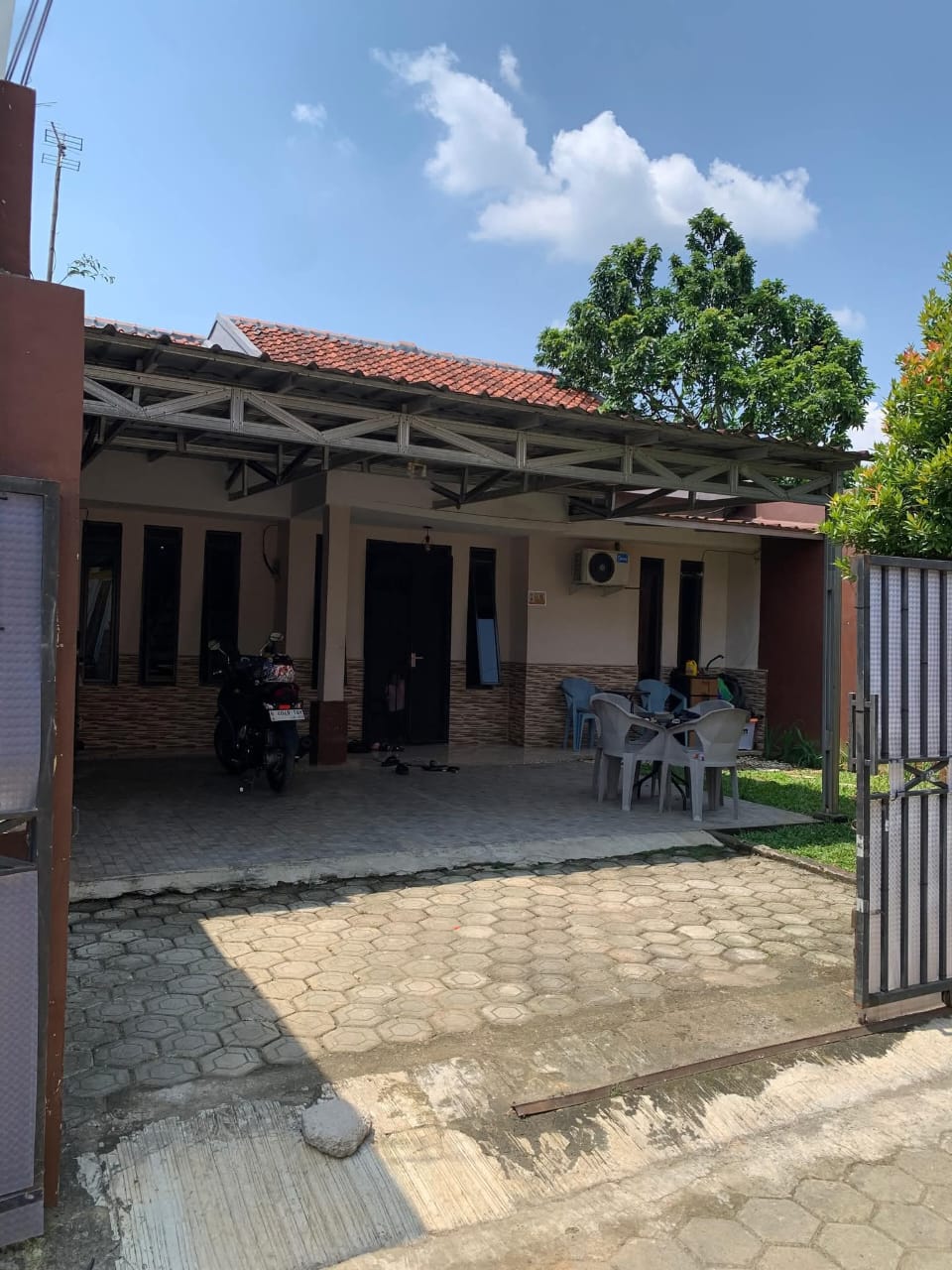 Dijual Rumah Bagus Strategis di Cibinong, Bogor