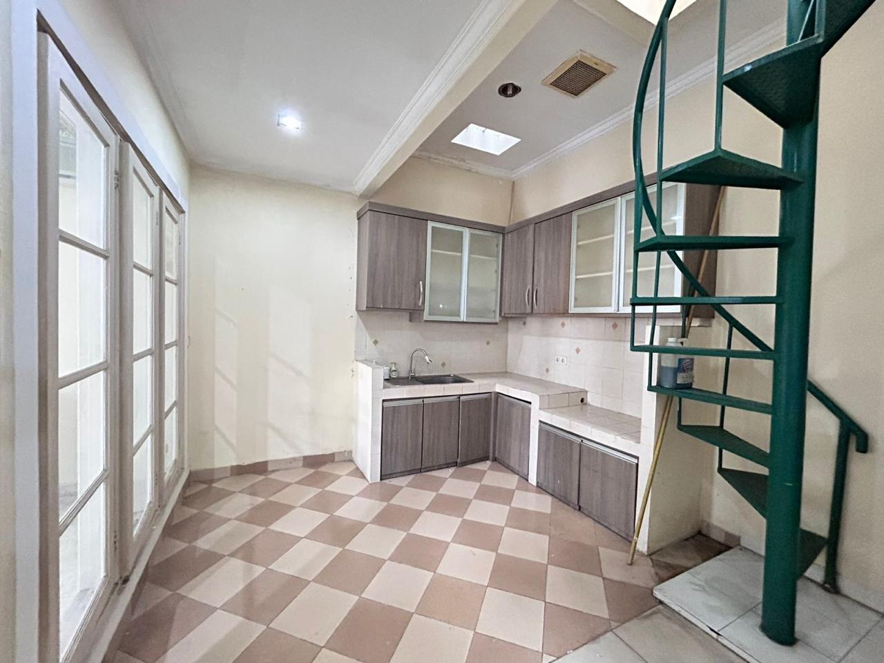 Rumah secondary Kawasan elit Cibubur Raffles Hills