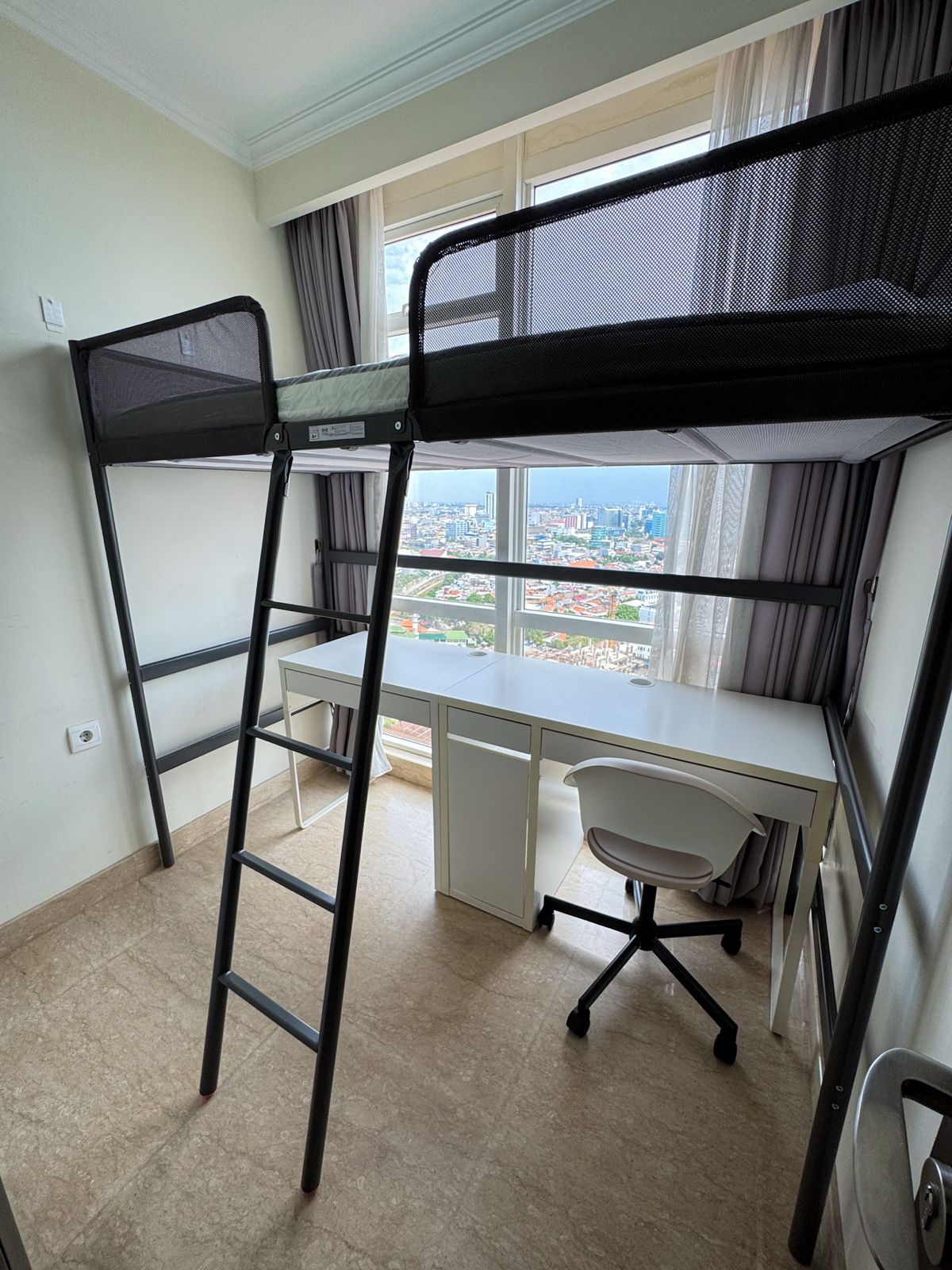 Jual apartemen strategis dan siap huni di Menteng Park, Cikini