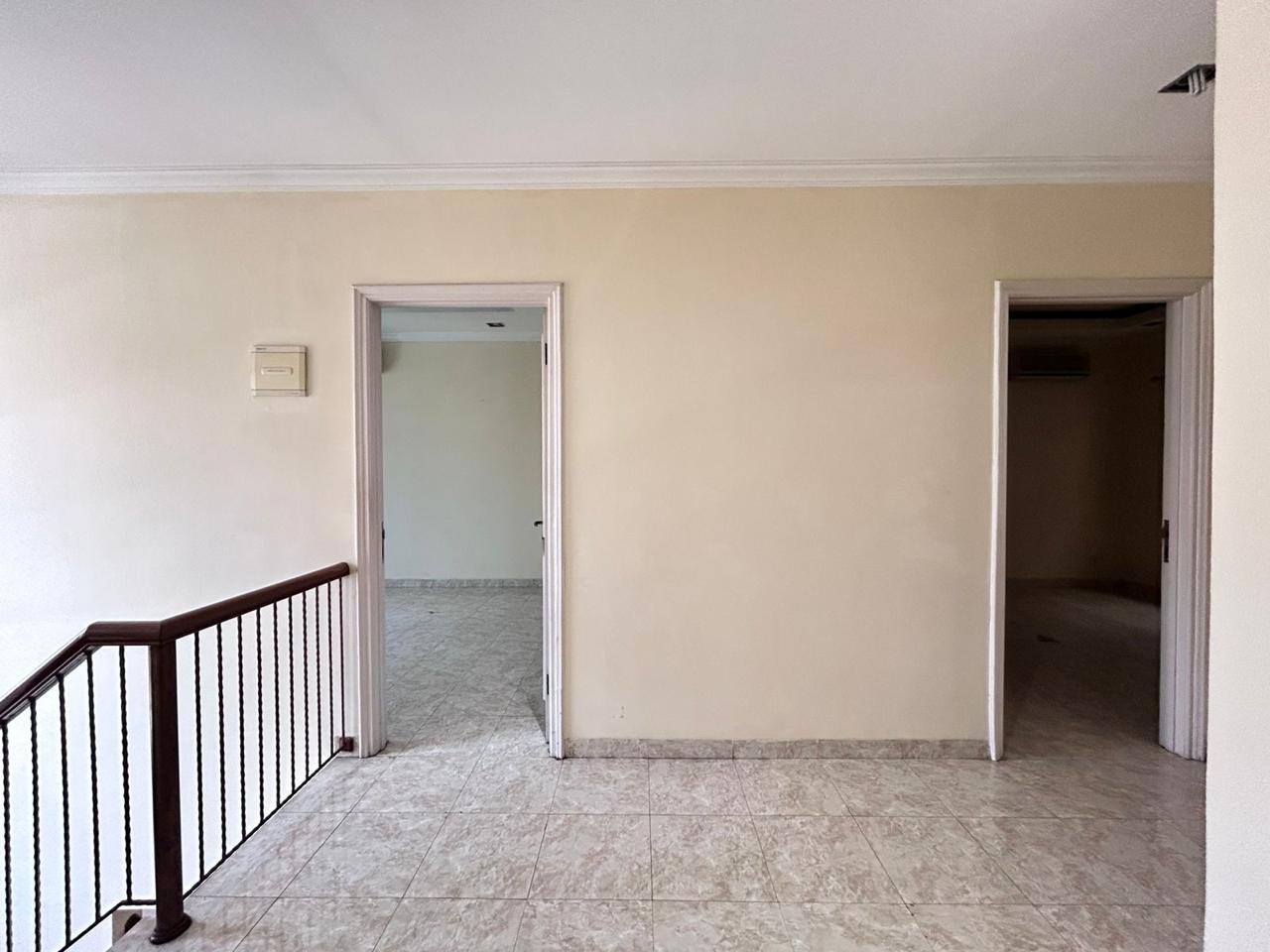 Rumah secondary Kawasan elit Cibubur Raffles Hills