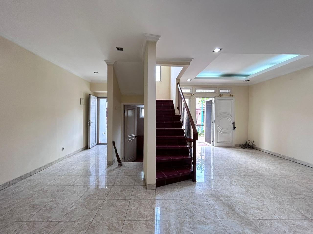 Rumah secondary Kawasan elit Cibubur Raffles Hills