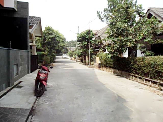 RUMAH BAGUS DAN LUAS DI PONDOK PEKAYON INDAH